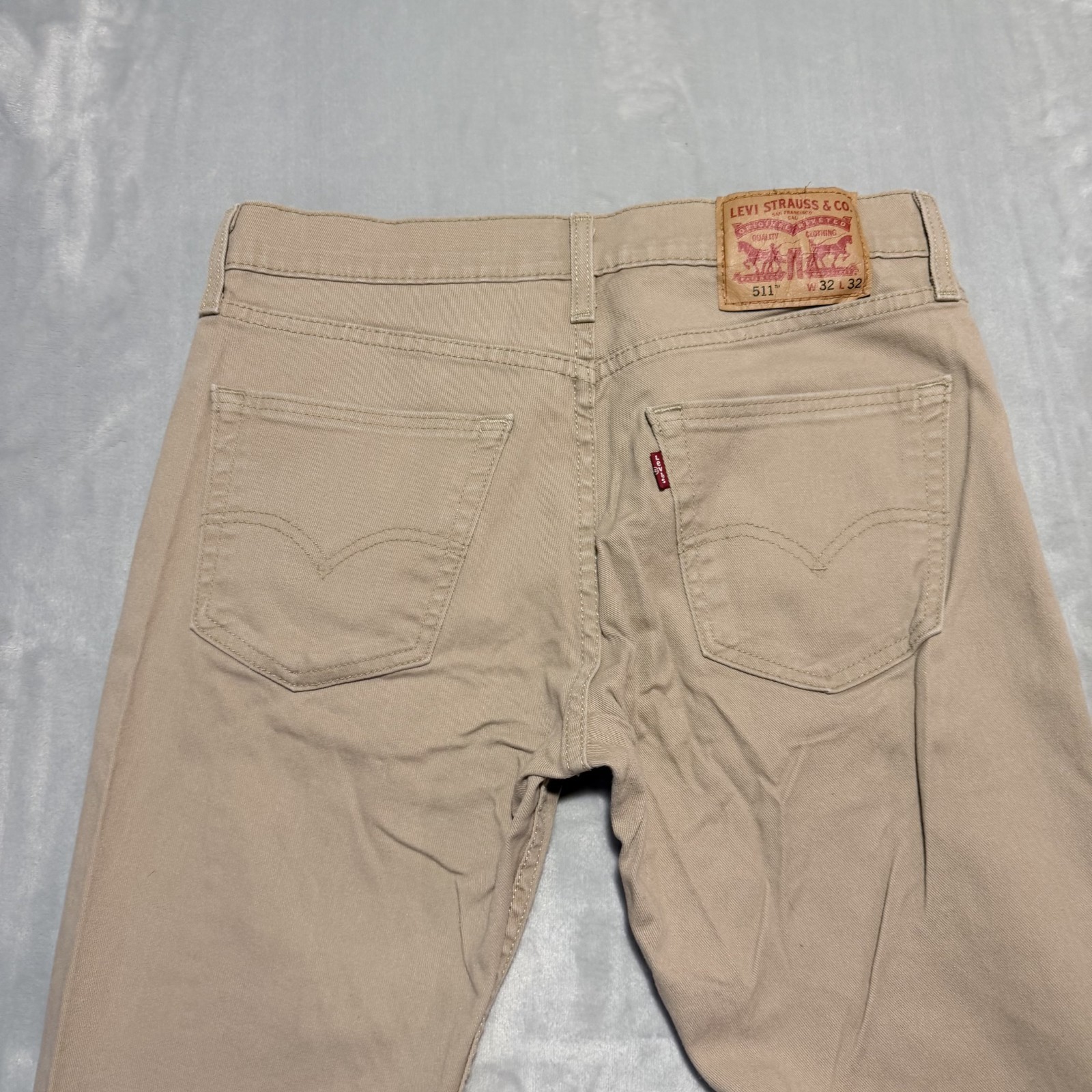 Levis 511 All Seasons Tech Pants Mens 32×32 Beige Slim Straight Fit Red Tab