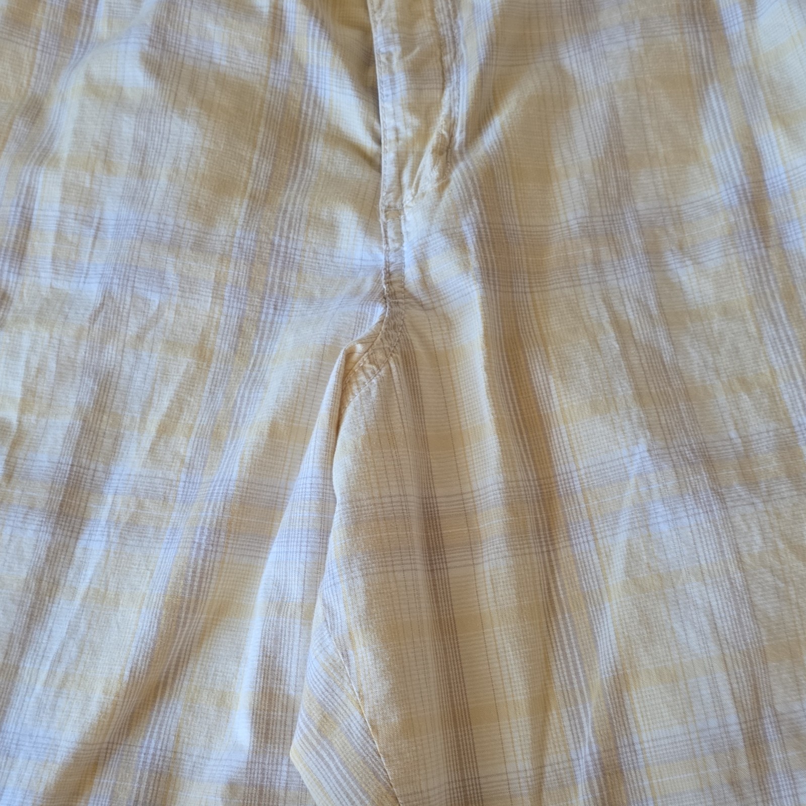 Sonoma Life + Style Women’s Bermuda Shorts Size 12 Beige White Cotton Plaid Mid