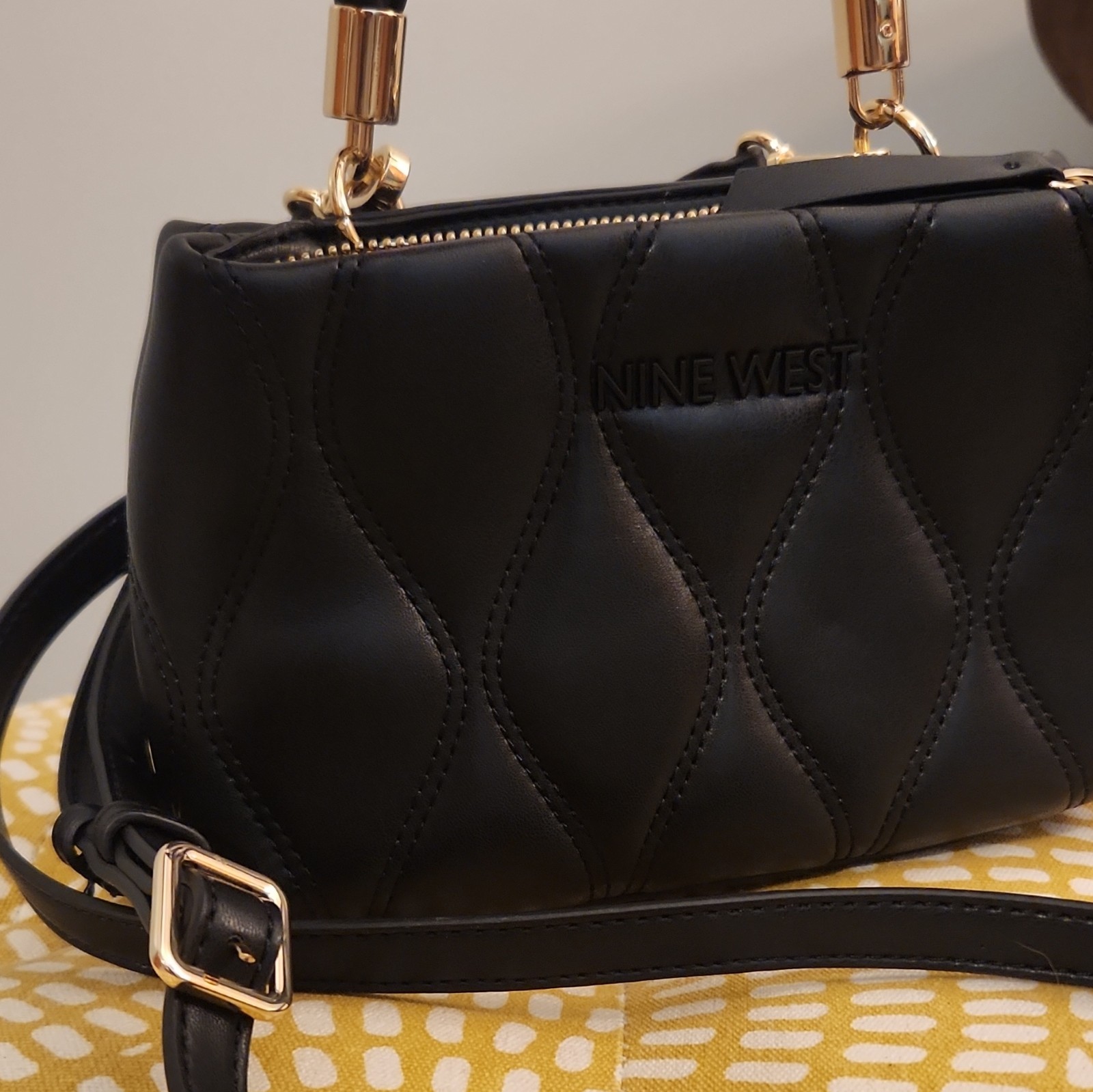 Nine West small Black Quilted Crossbody Bag Gold Hardware Zip Adjustable Strap