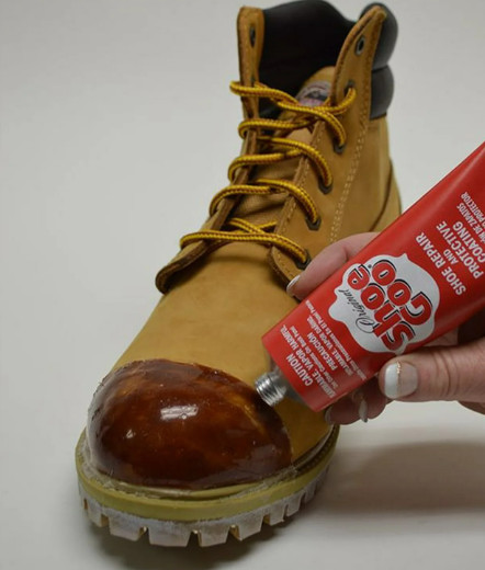 Shoe Goo 110010 Shoe Repair Adhesive Clear 3.7 fl. oz.