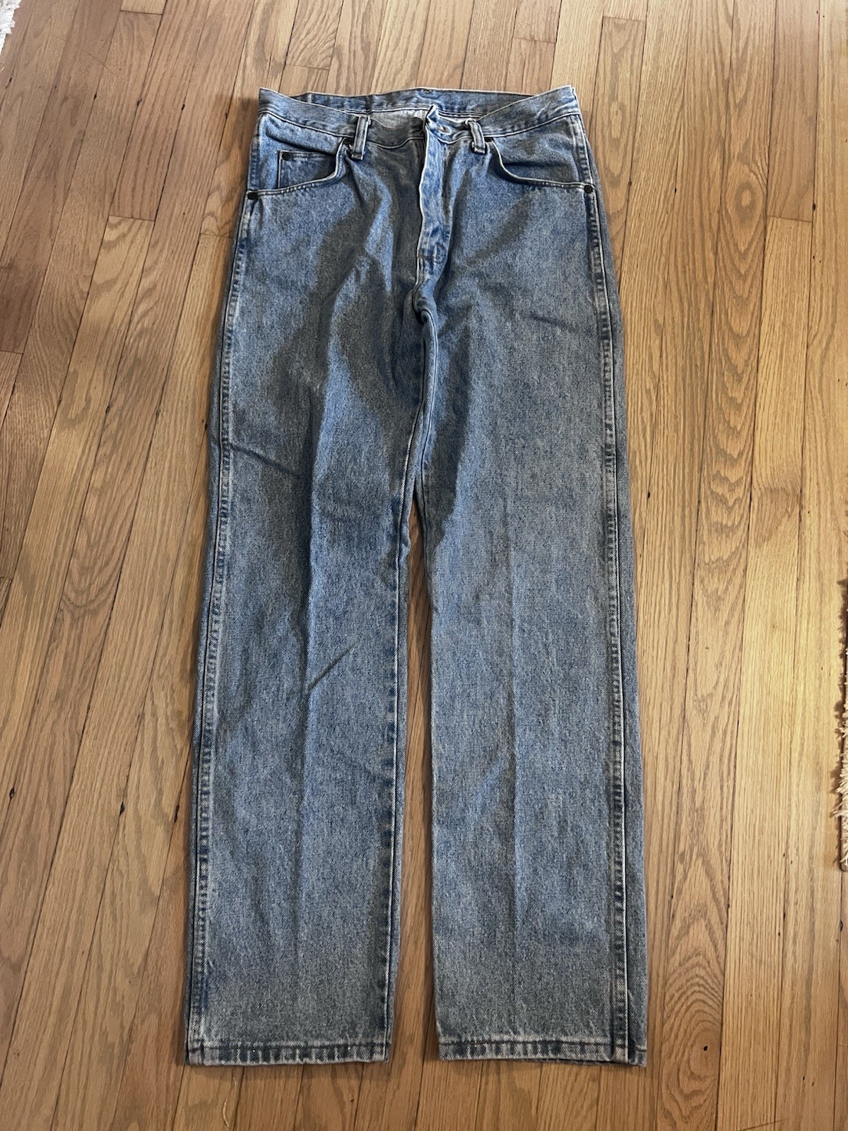 Wrangler Authentic Jeans Men’s 32×32 Light Wash Straight Leg Denim Pants