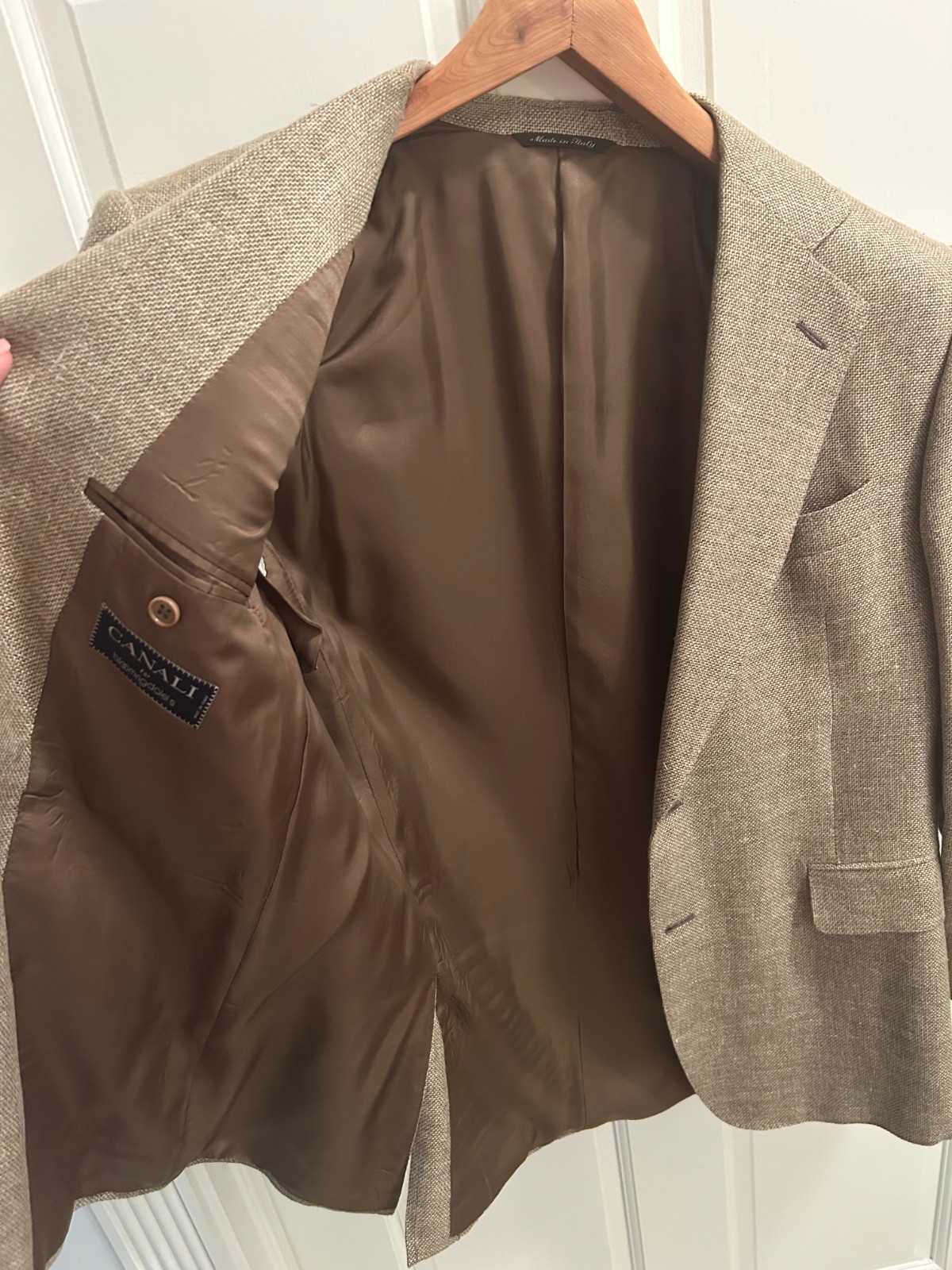 Men’s Canali 2 Button Sports Coat Size 40R in Beige