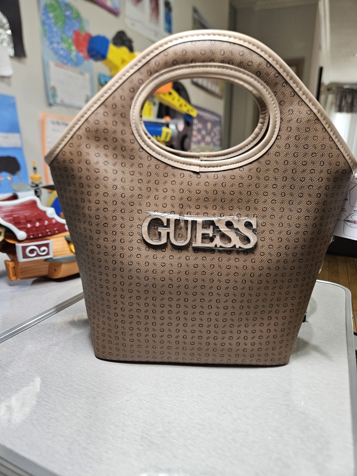 Guess NEW Insulated Lux Lunch Picnic Tote Bag Burnaby TRAVEL Cocoa Mo.RCK9834081