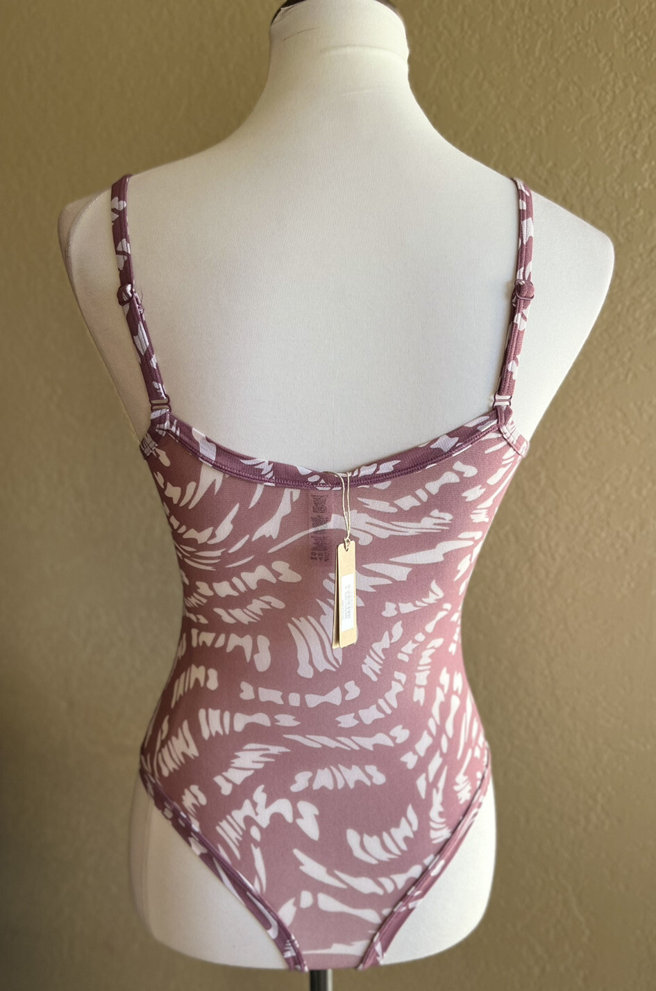 SKIMS Raspberry Swirl Mesh Bodysuit Size M Kim Kardashian Strappy Sexy NWT