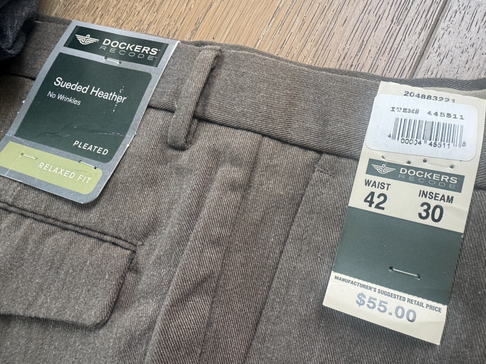 Vintage Levi’s Dockers Dress Pants 42×30 NWT Relaxed Fit Sueded Heather Taupe