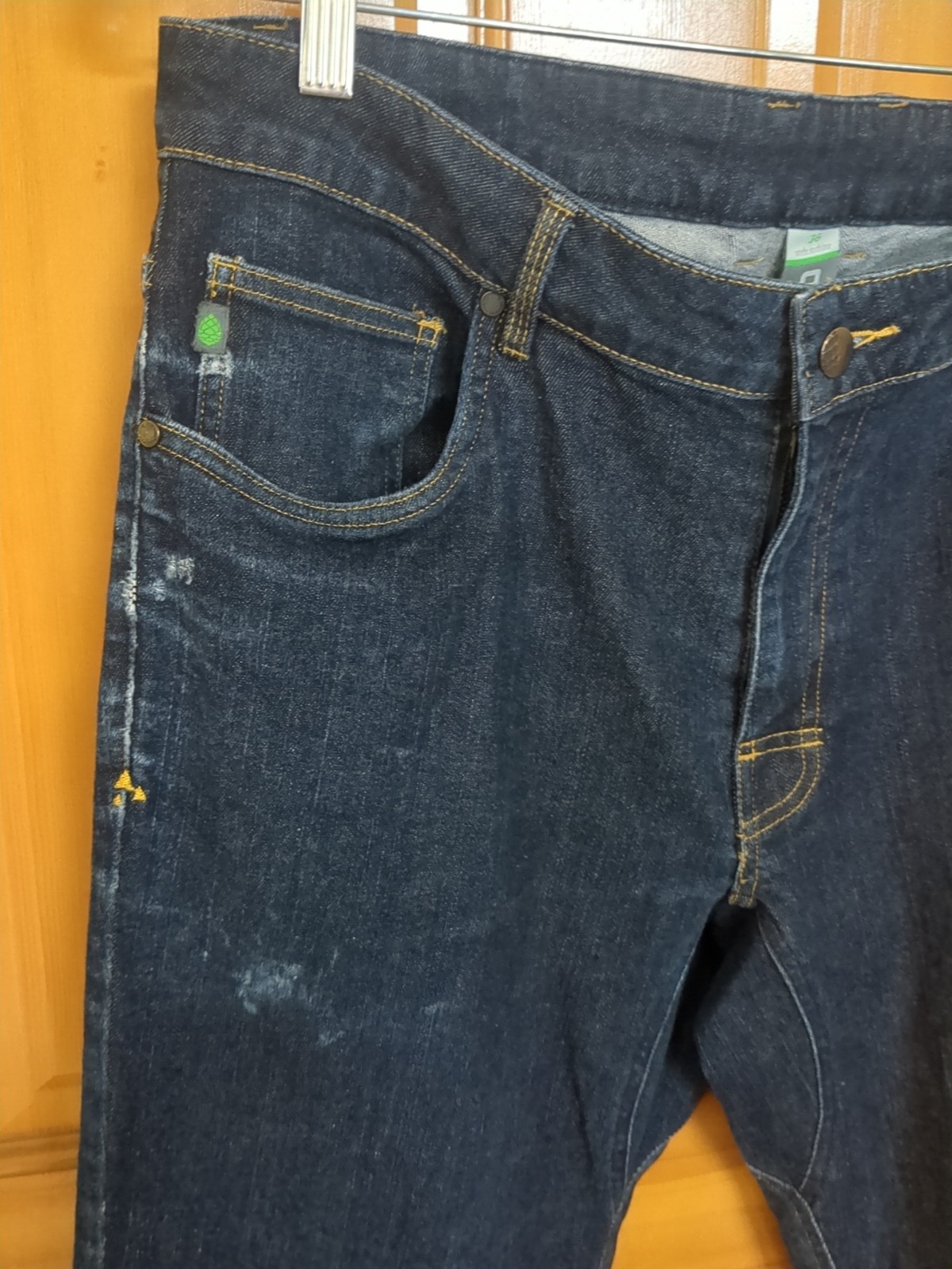 Stio Blue Rivet Dark Denim Distressed Jeans Mens 36×32 99%Cotton/1%Spandex
