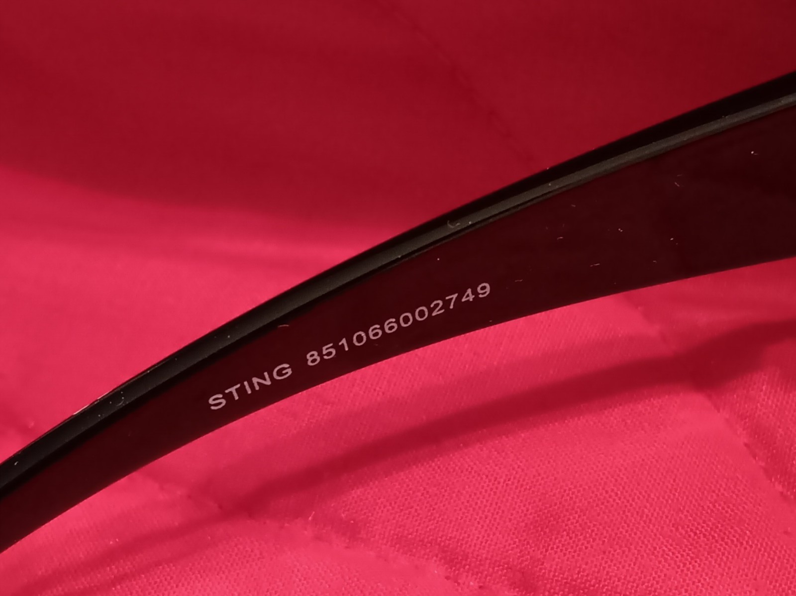 XL Sting Women’s Sunglasses With Silver Metal Frame And Black UV 400 Lenses