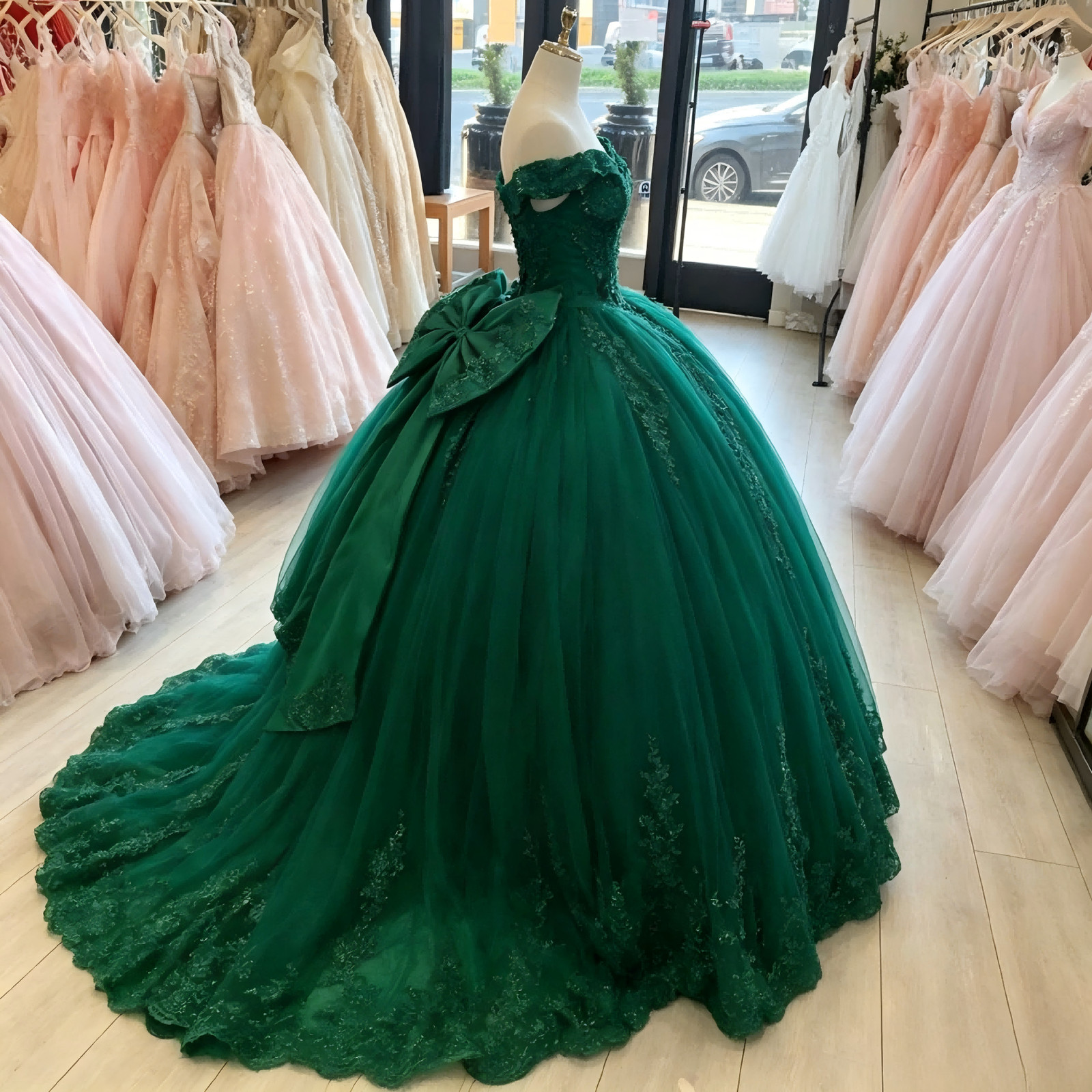 Green Lace Quinceanera Ball Gown Sweetheart Corset Back Big Bow Train Dresses