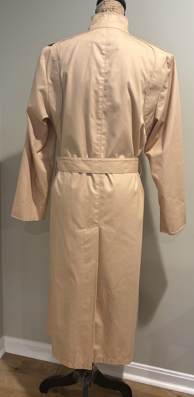 Vintage 70s/80s London Fog Single Breasted Trench Coat with Belt – Sz 12