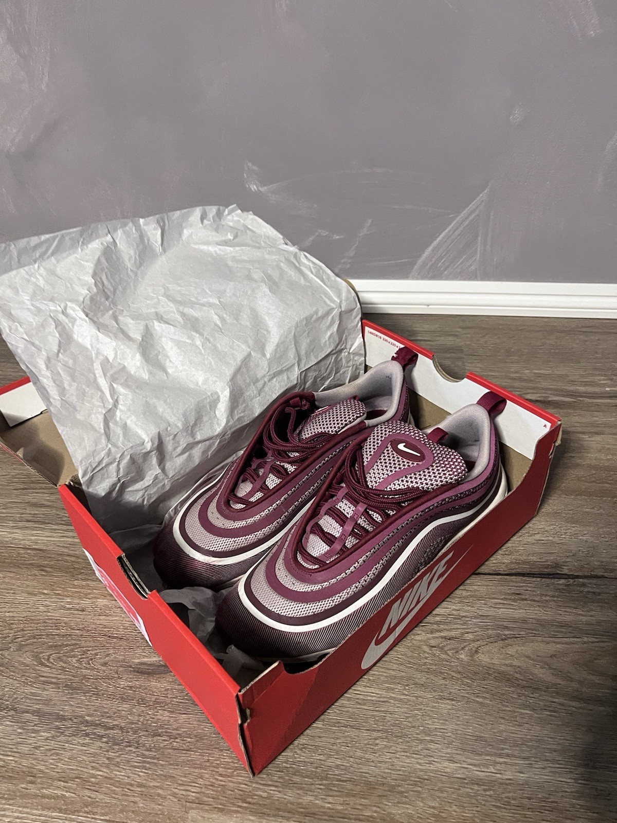 Nike Air Max 97 Low Top Sneakers Burgundy/White Lace Up 921826-015