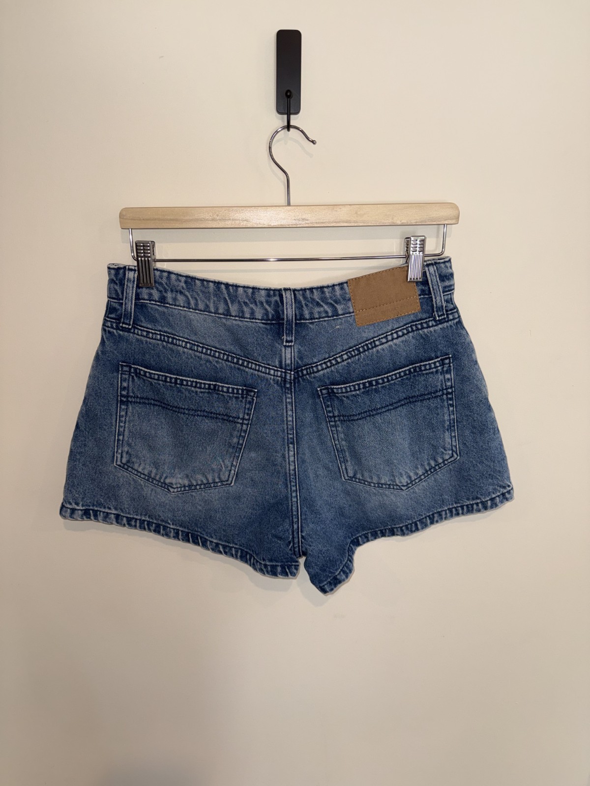Olive Cooke x Outland Denim Ebony High Flare Shorts in Marina Mid Blue Size 28