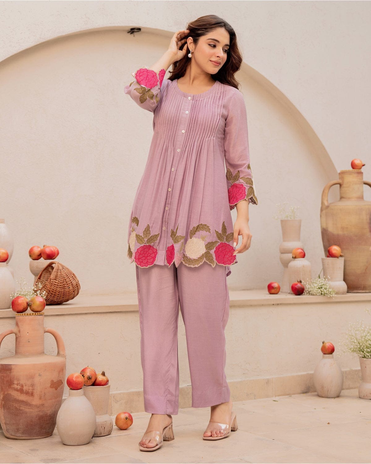 Women Floral Embroidered Kurta Pant Set A-Line Kurti Casual Ethnic Outfit