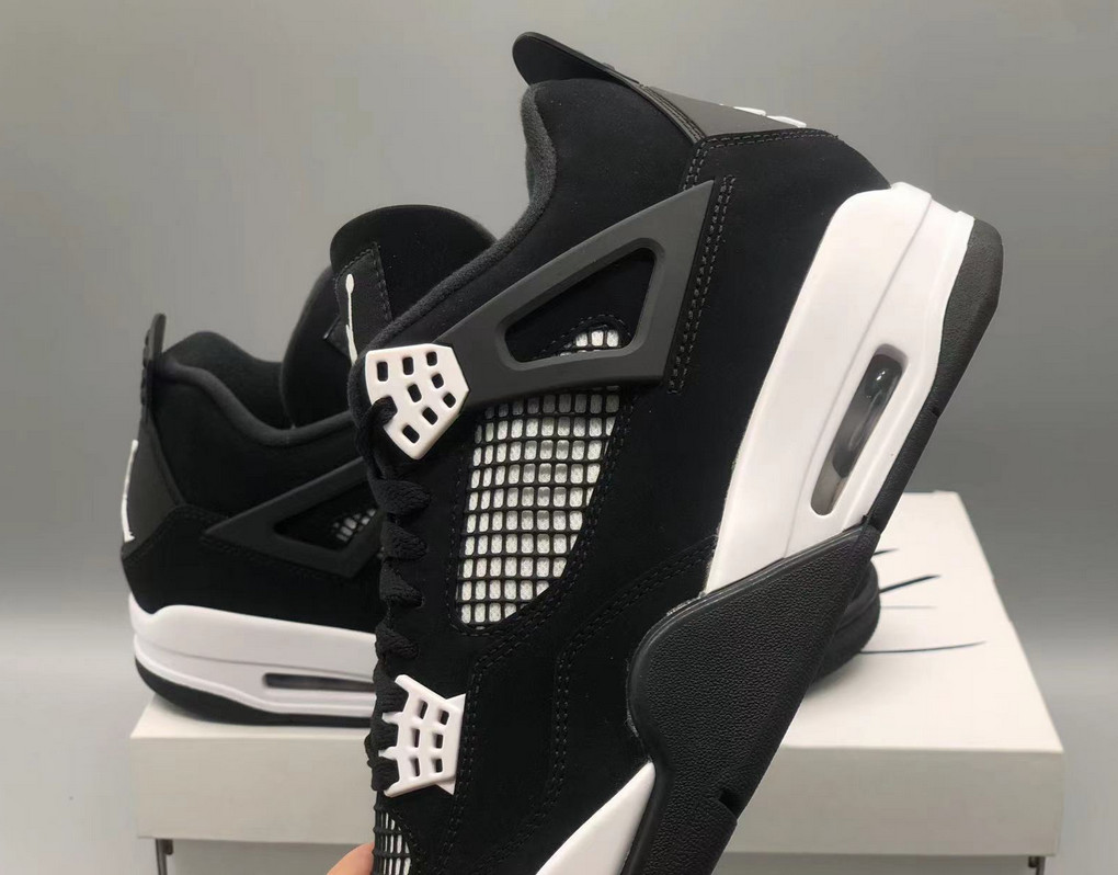Jordan 4 Retro “White Thunder” Men’s Size Mid Top Basketball Shoes
