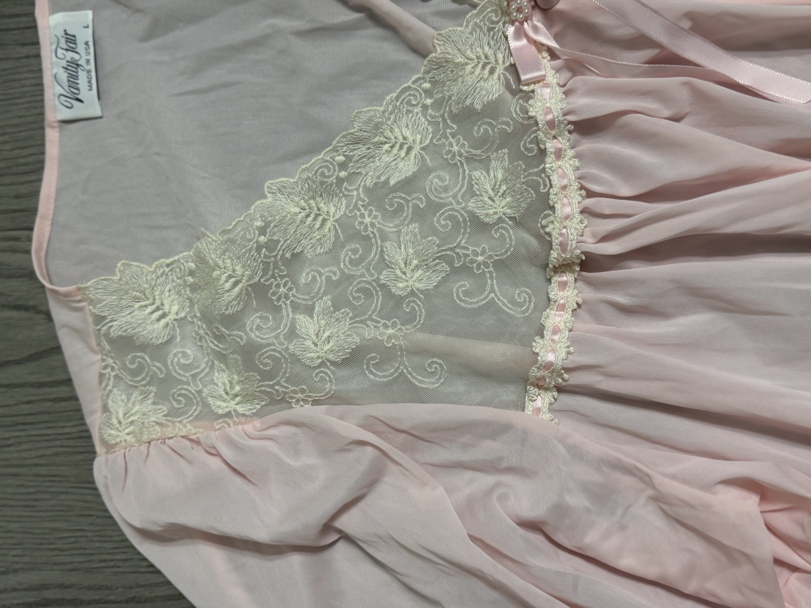 Vanity Fair Women’s Pink Nylon Lace Trim V-Neck Button Robe Long Sleeve L
