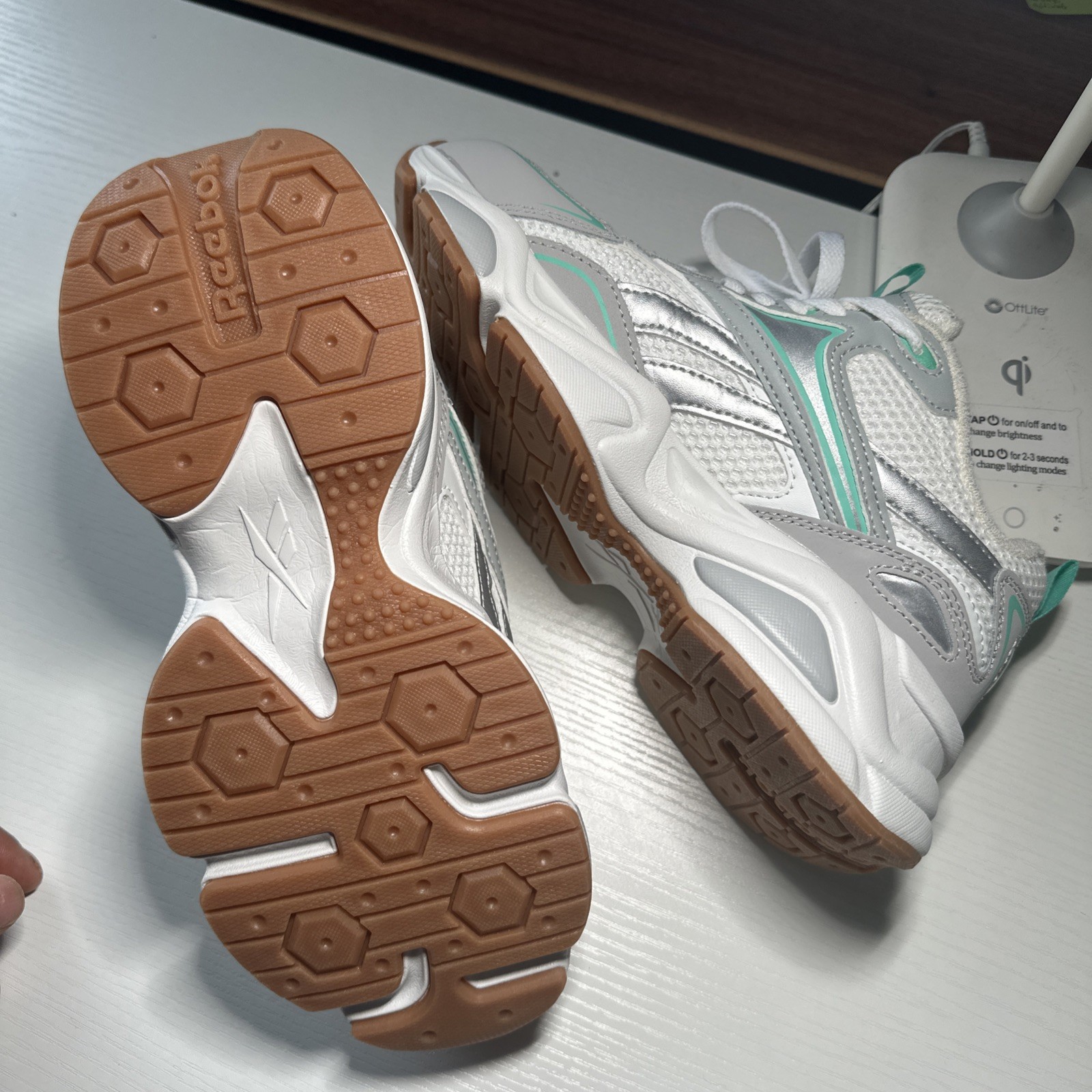 Avia Women’s Fashion Gel Sneakers Size 7 / 5 Lace Up Mint Green & White New
