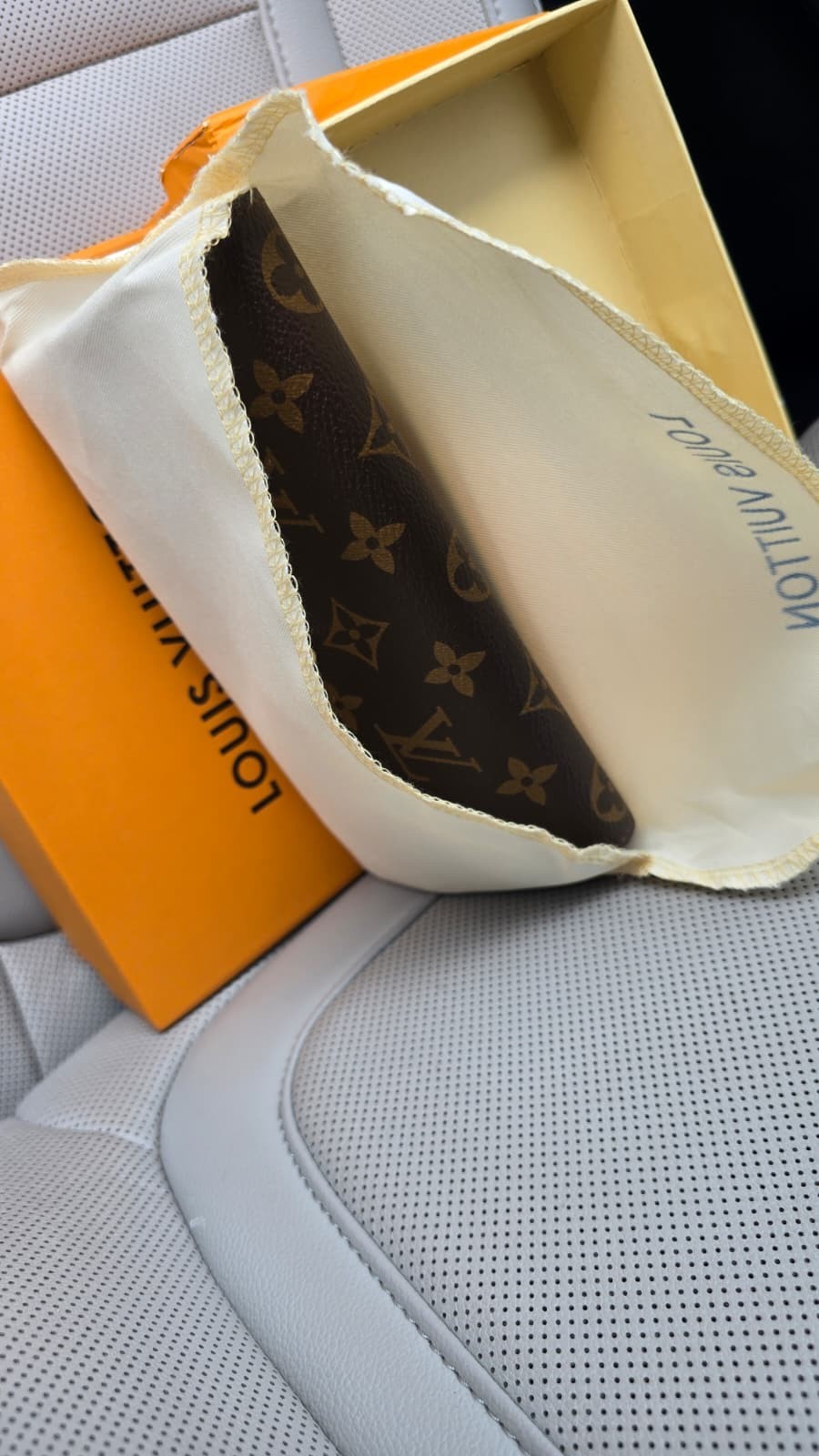 Louis Vuitton Portefeuille Sarah Monogram Long Wallet – Brown