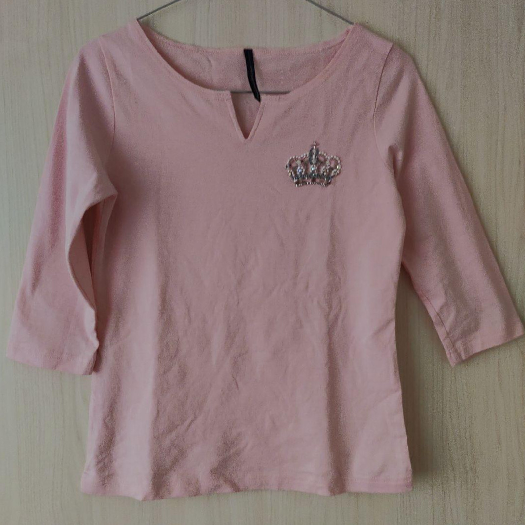 PEACH JOHN Pink V-Neck Top 3/4 Sleeve Shirt Size S Beaded Crown Motif
