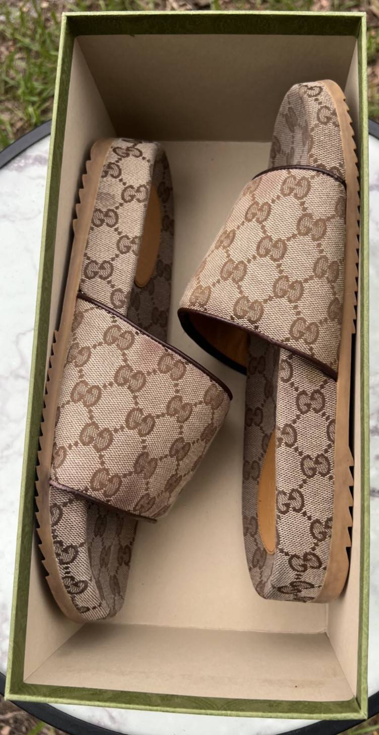 Gucci Men’s GG Slides – USED – Size 9 with Original Box