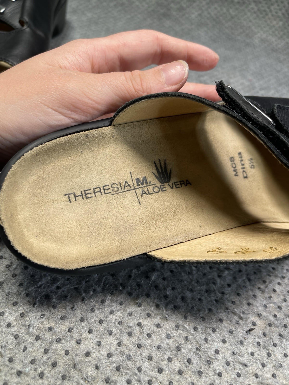 Theresia M Aloe Vera Black Leather Sandals Size 5.5 Women’s