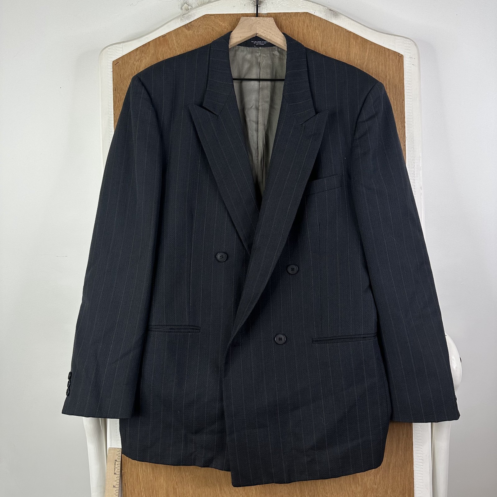 VTG Double Breasted Suit Mens 42R Gray Pinstripe Wool Pants 30×32 Canvased Retro