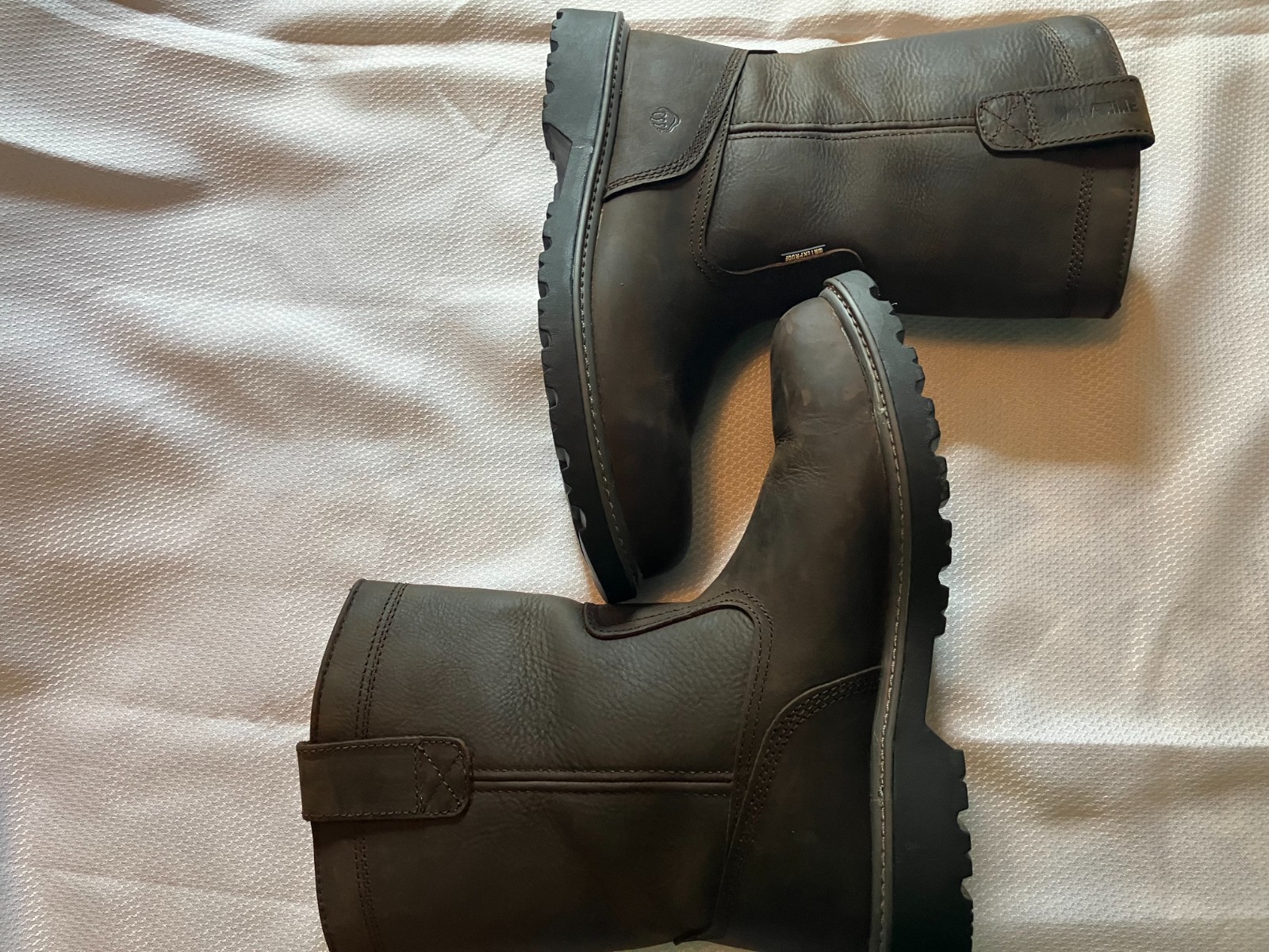 Men’s Wolverine leather pull up work boots, sz 10, worn 3 times.