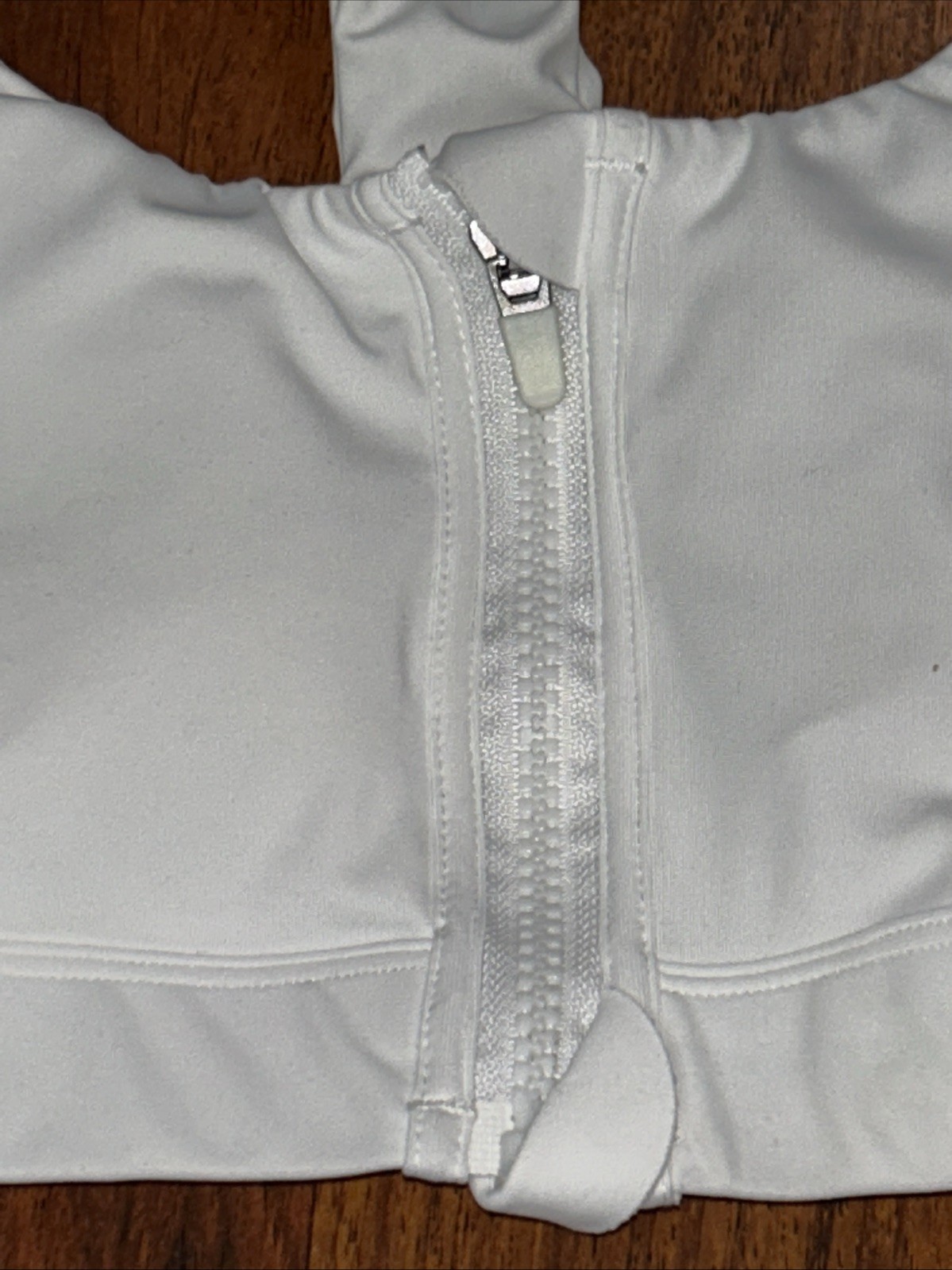 AVIA SIZE L. (12-14) WHITE ZIP FRONT CLOSE RACERBACK REMOVABLE PADS BRA