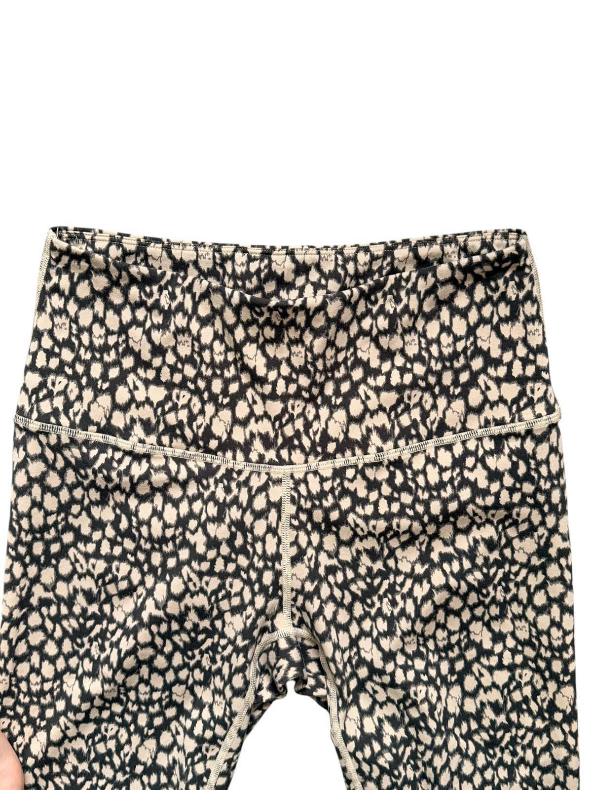 Varley Let’s Move High Rise Leggings Motion Spots Animal Print Size Small