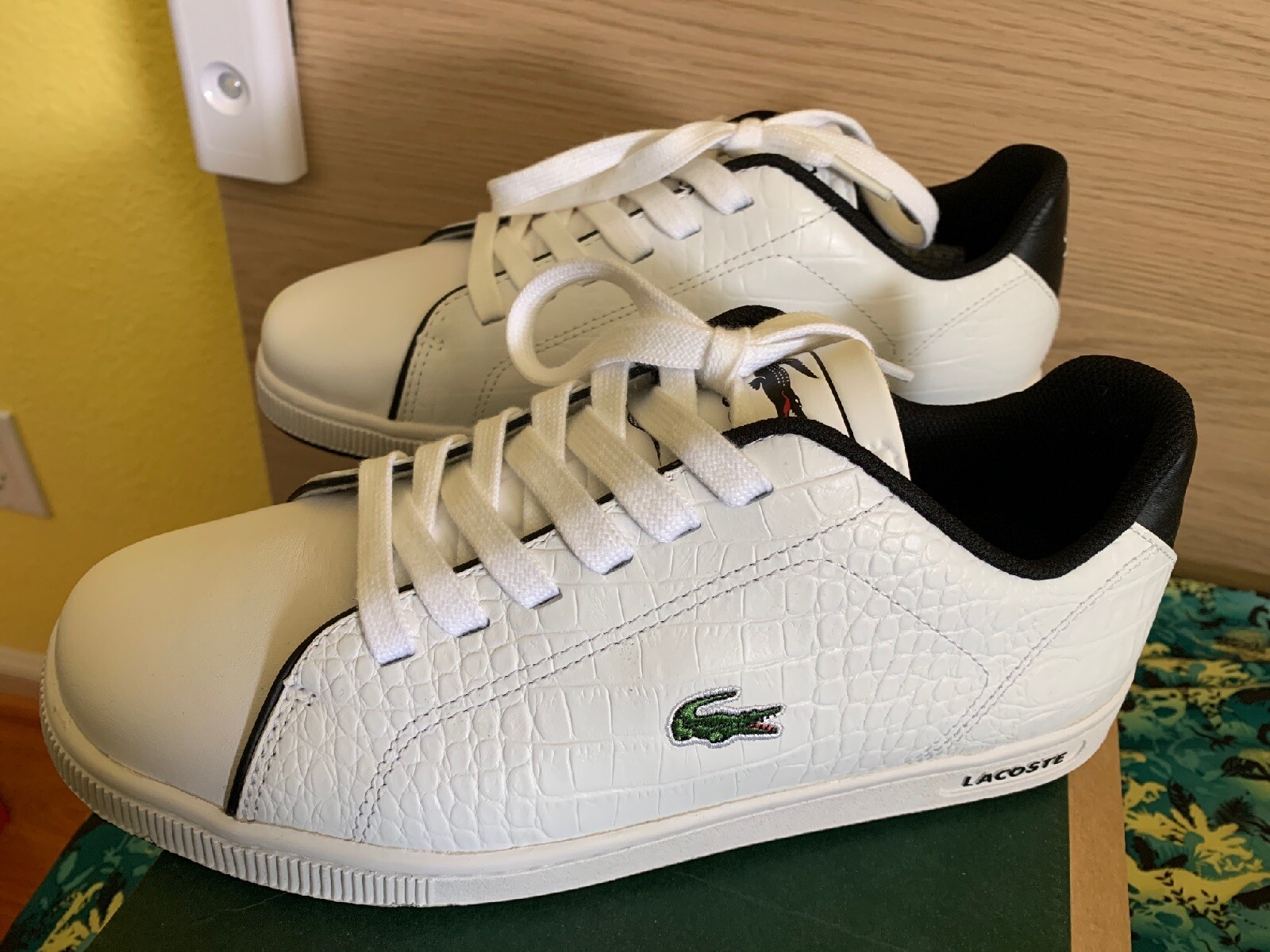 Lacoste Carnaby S2 White / Black 147 16SPM4529 No Returns Accepted