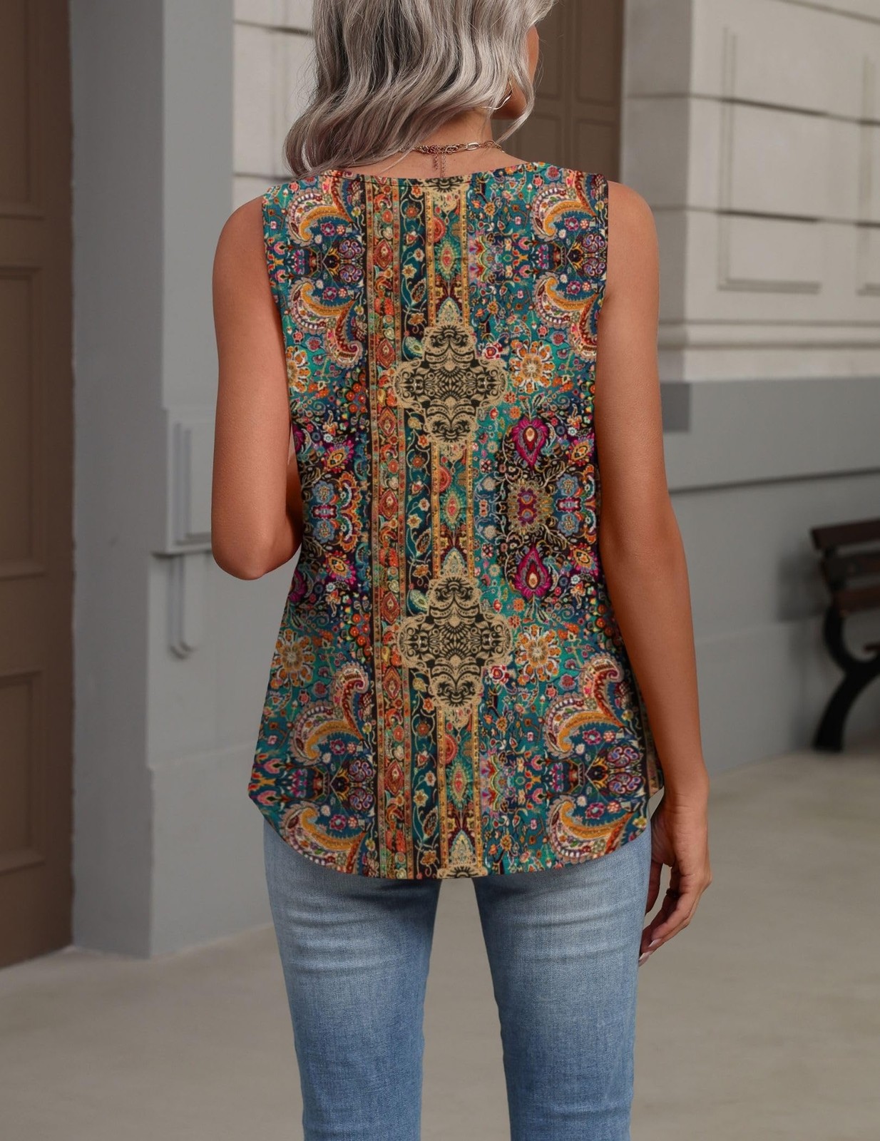 Women’s Sleeveless V Neck Floral Tank Top, Loose Fit Casual Summer Blouse