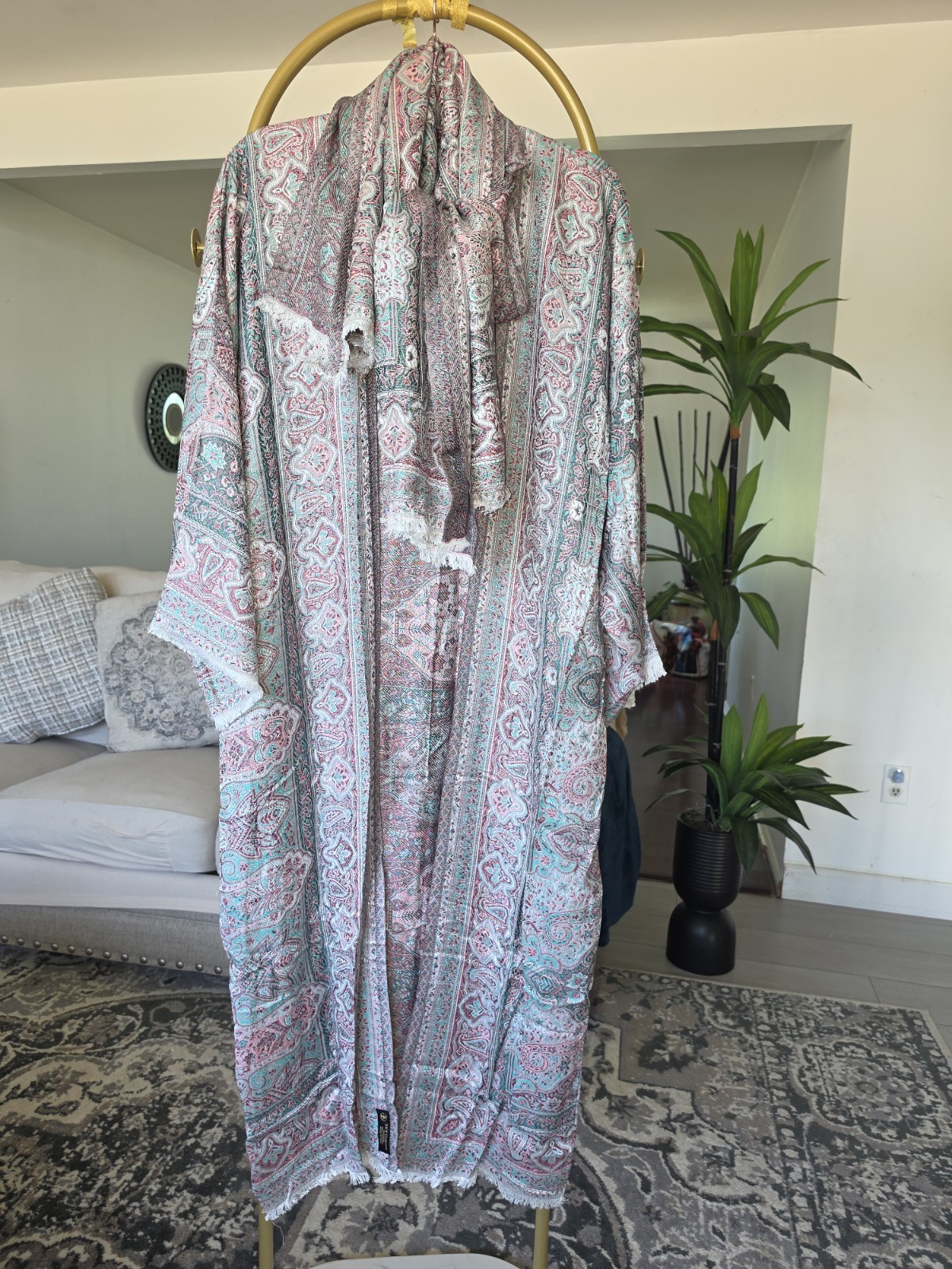 Pashmina ABAYA with scarf.size 50. ( NO RETURNS ACCEPTED SALES ARE FINAL)