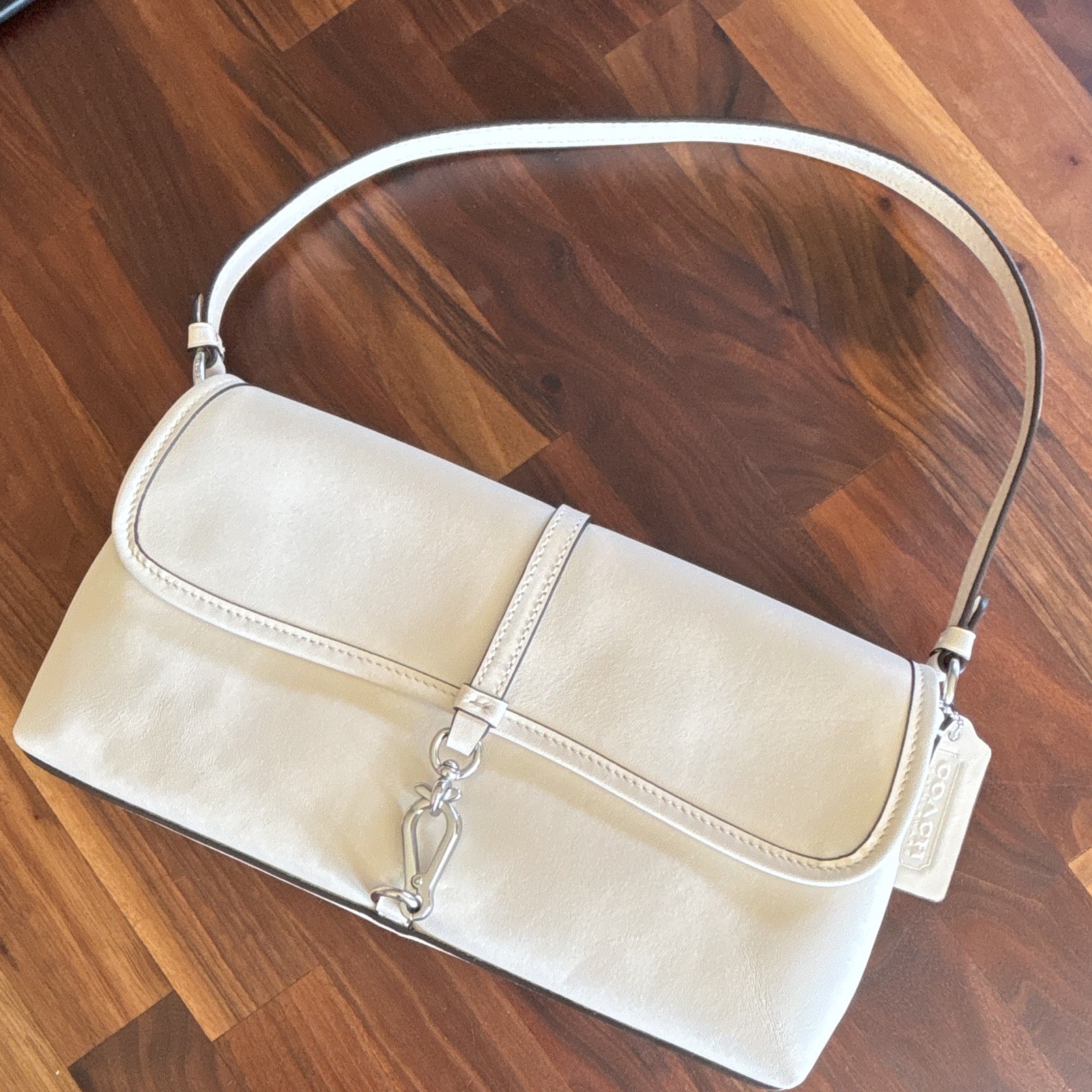 Coach Hamptons Chalk Small Shoulder Bag Zip Closure Silver Hardware Lined