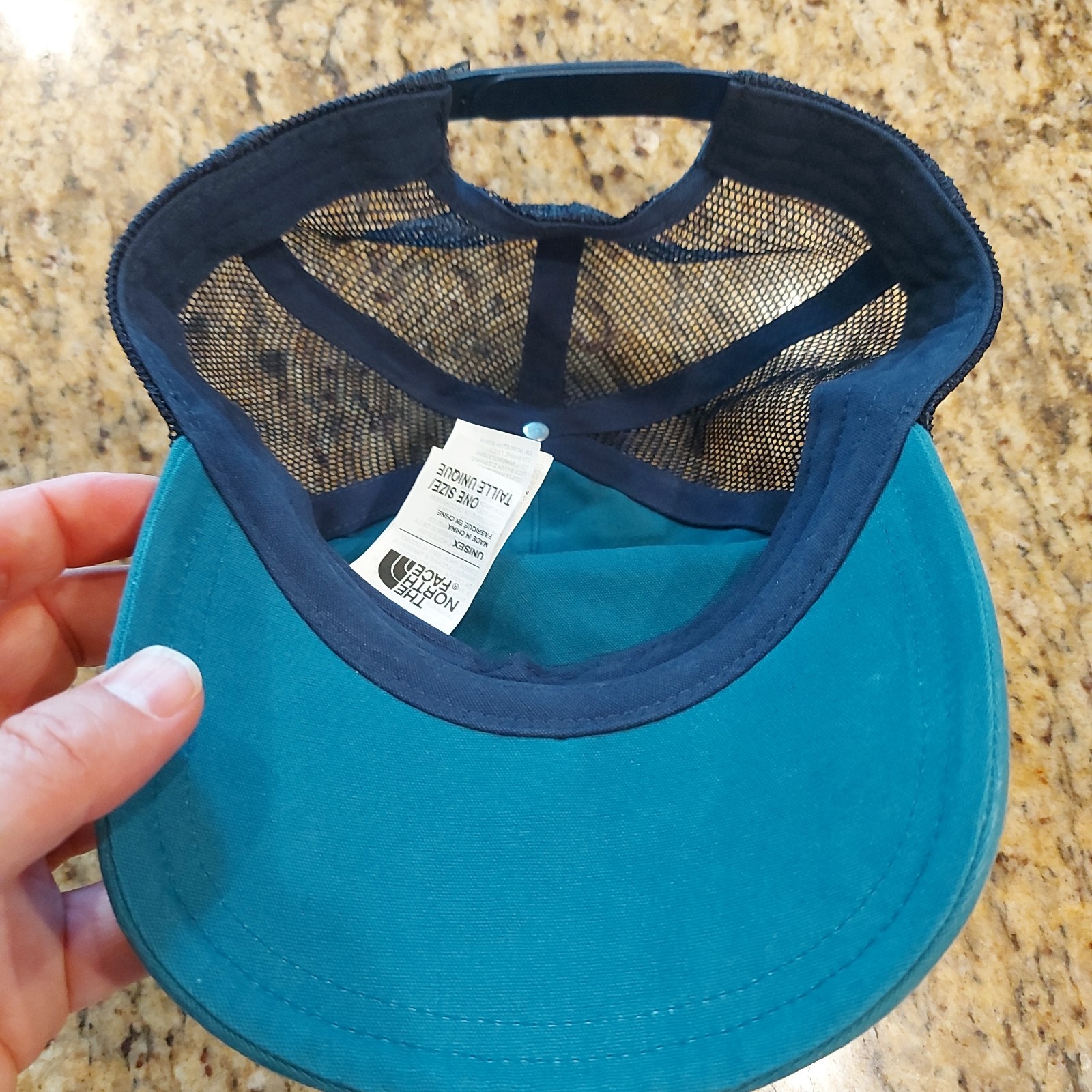 The North Face Unisex Lo Pro Trucker Urban w/Logo & Design on Front Snapback