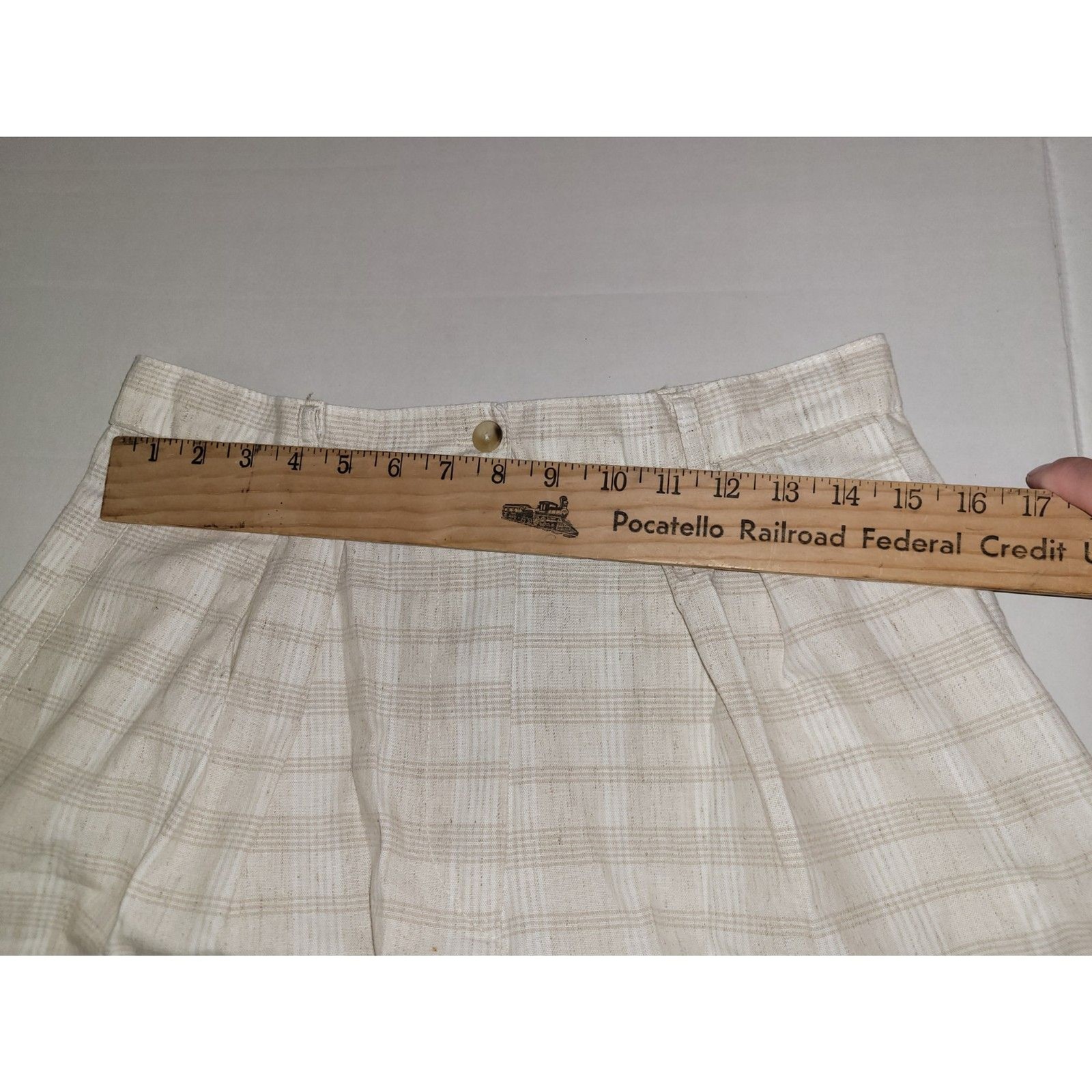 Vintage Style Gingham Plaid Pleated Shorts Tan Beige White Size16