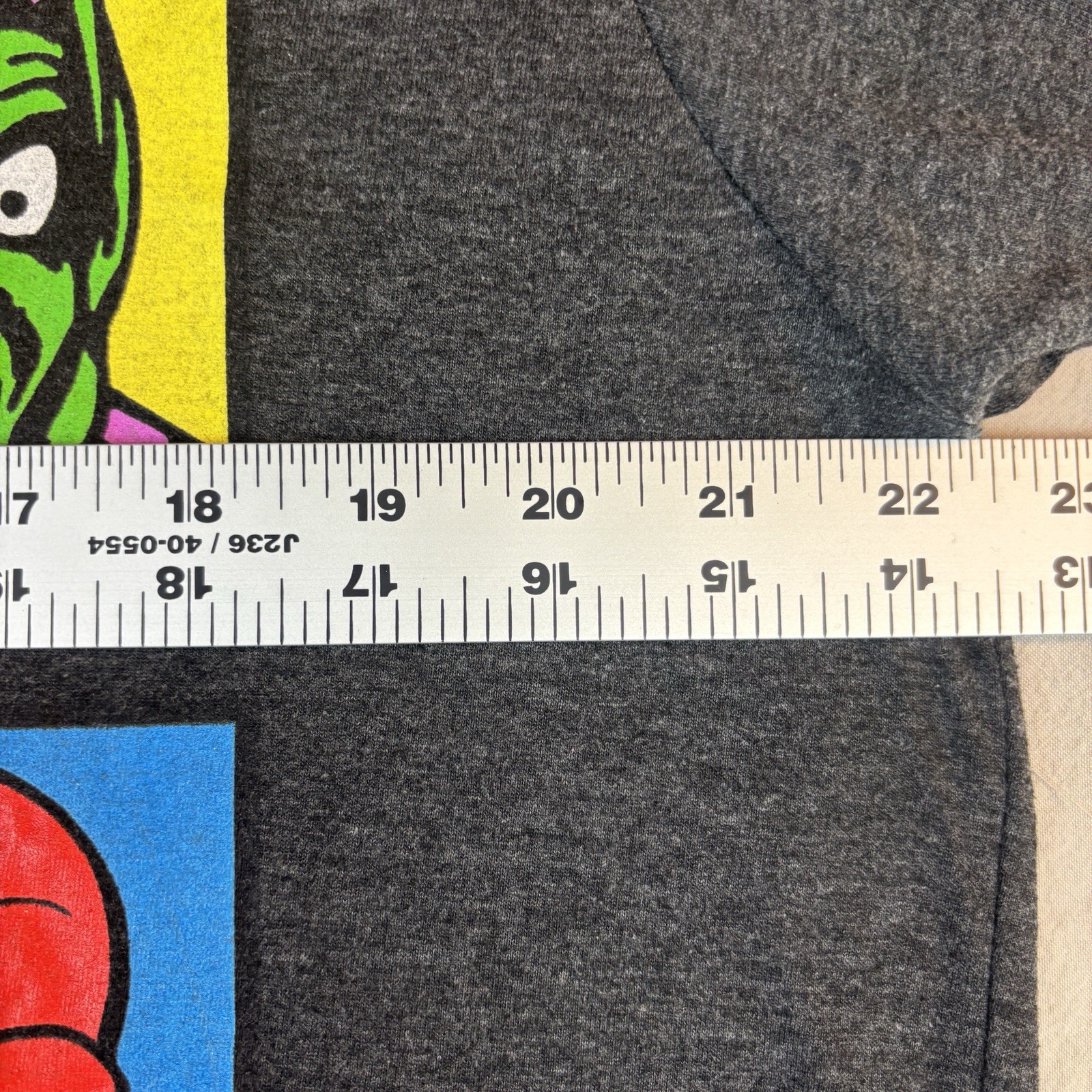 Marvel Shirt Mens XL Gray Short Sleeve Most Wanted Marvel Universe Characters