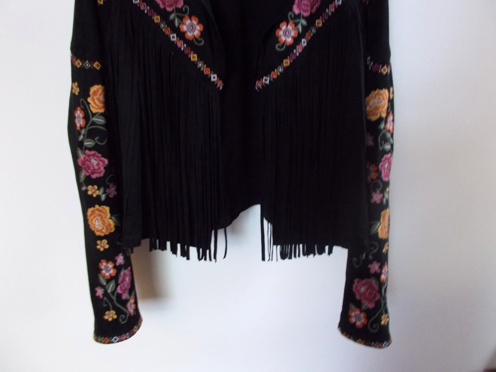 Savanna Jane Faux Suede Black Embroidered Jacket Fringe Flowers sz S M