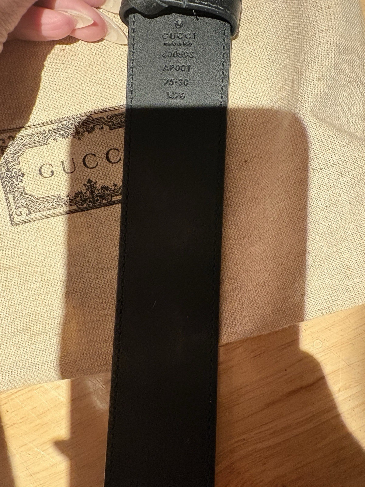 Gucci Women’s Black/Gold GG Logo Buckle Adjustable Fashion Belt Size 75-30