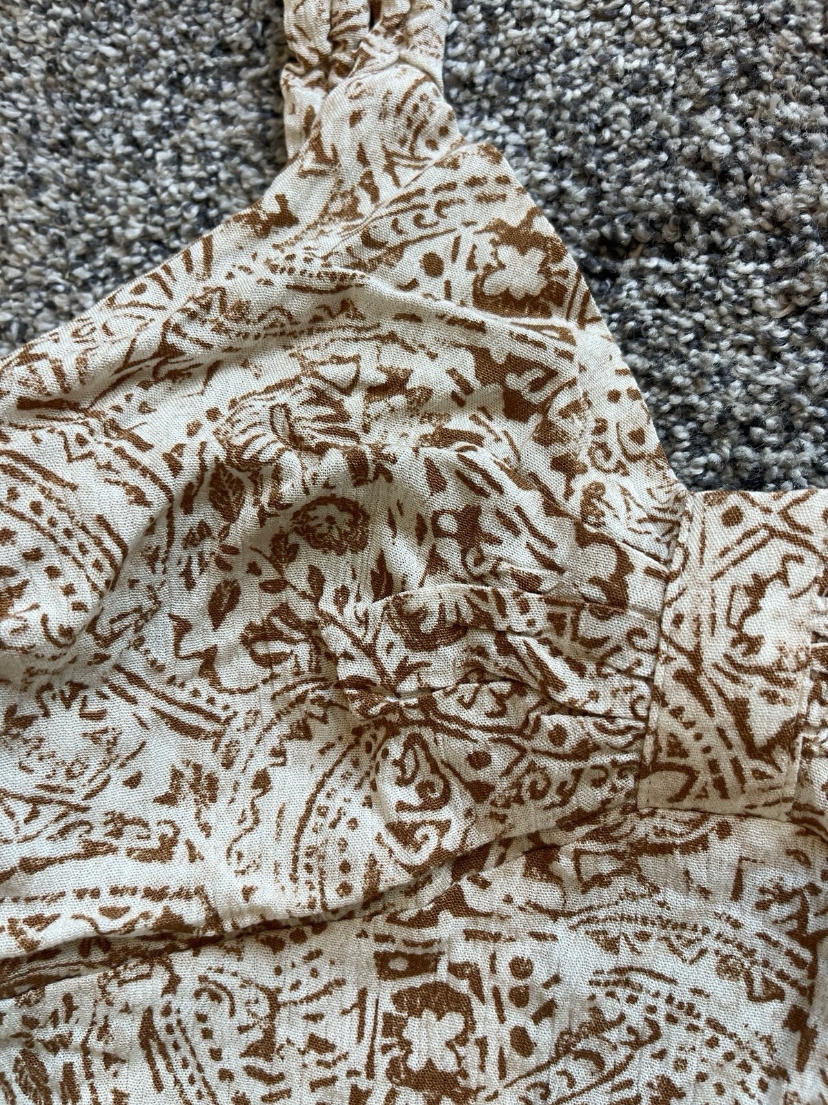 Paper Crane Women’s Medium Tan Cream Paisley Rayon Boho Crop Top