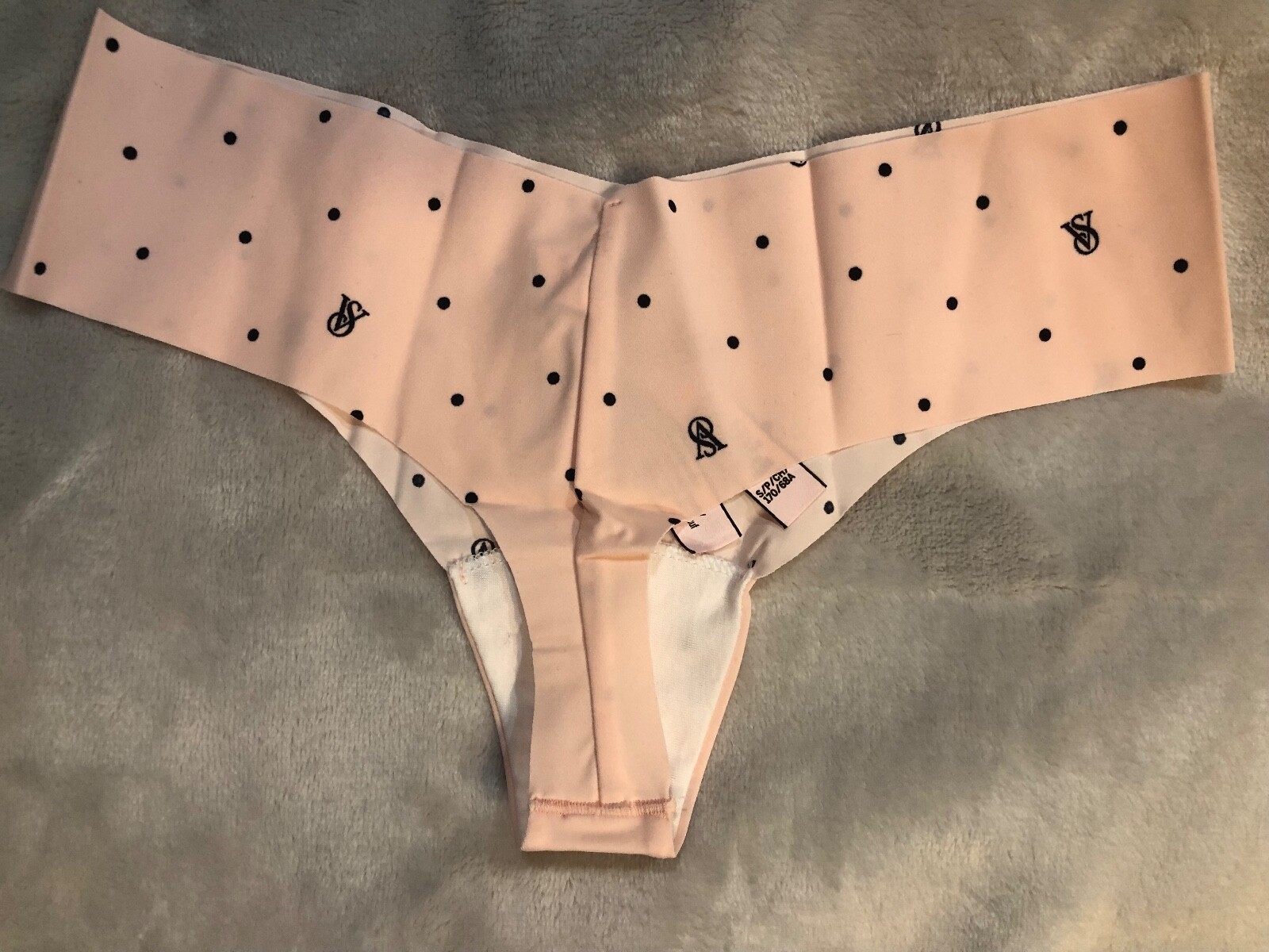 Victoria Secret No Show Thong – 4 Varieties & Sizes