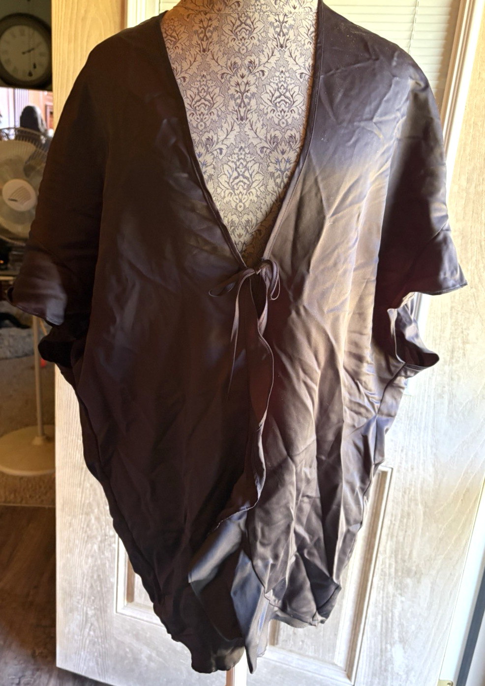 Victoria’s Secret Sexy Satin Kimono Black Ruffle Robe One Size Ruffle Tie Front