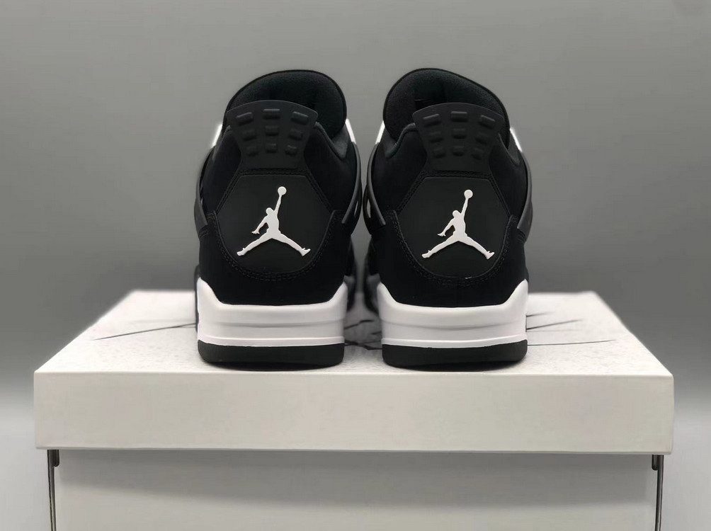 Jordan 4 Retro “White Thunder” Men’s Size Mid Top Basketball Shoes