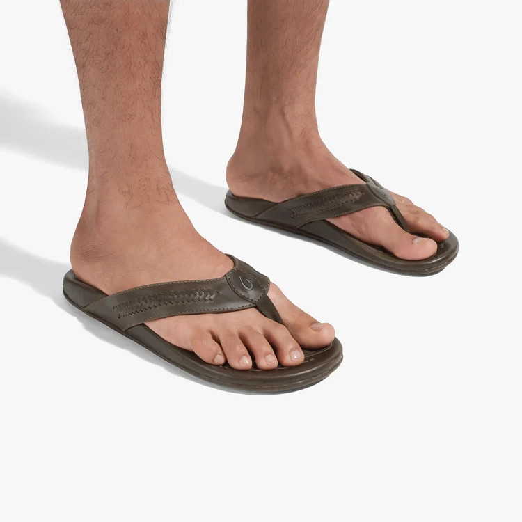 🧡*NIB*OluKai Men’s Size 11 Mea Ola Mano Leather Beach Sandals -Mustang/Tan