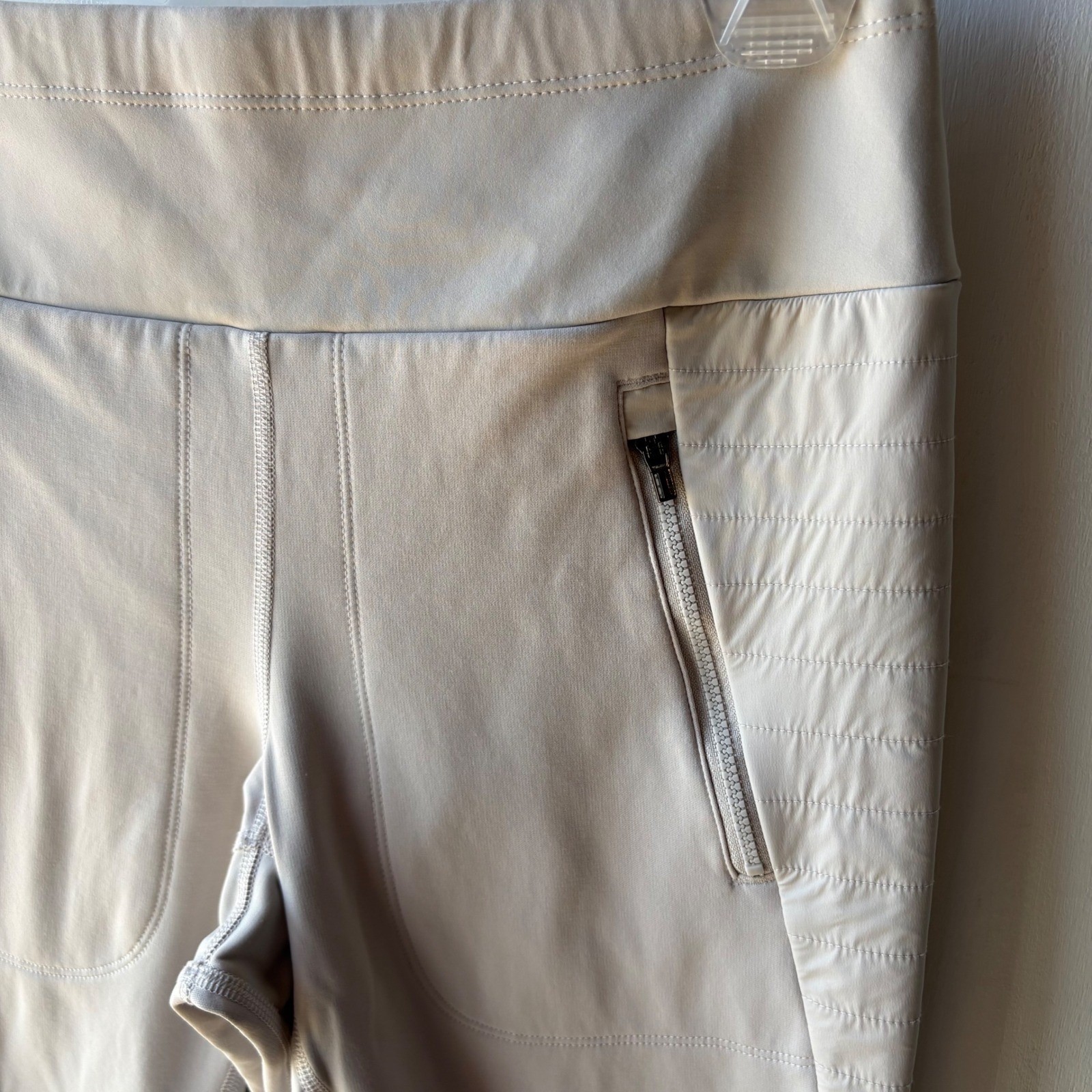 Athleta Peak Hybrid Fleece Tight Leggings Womens S Off White Quilted Insulated