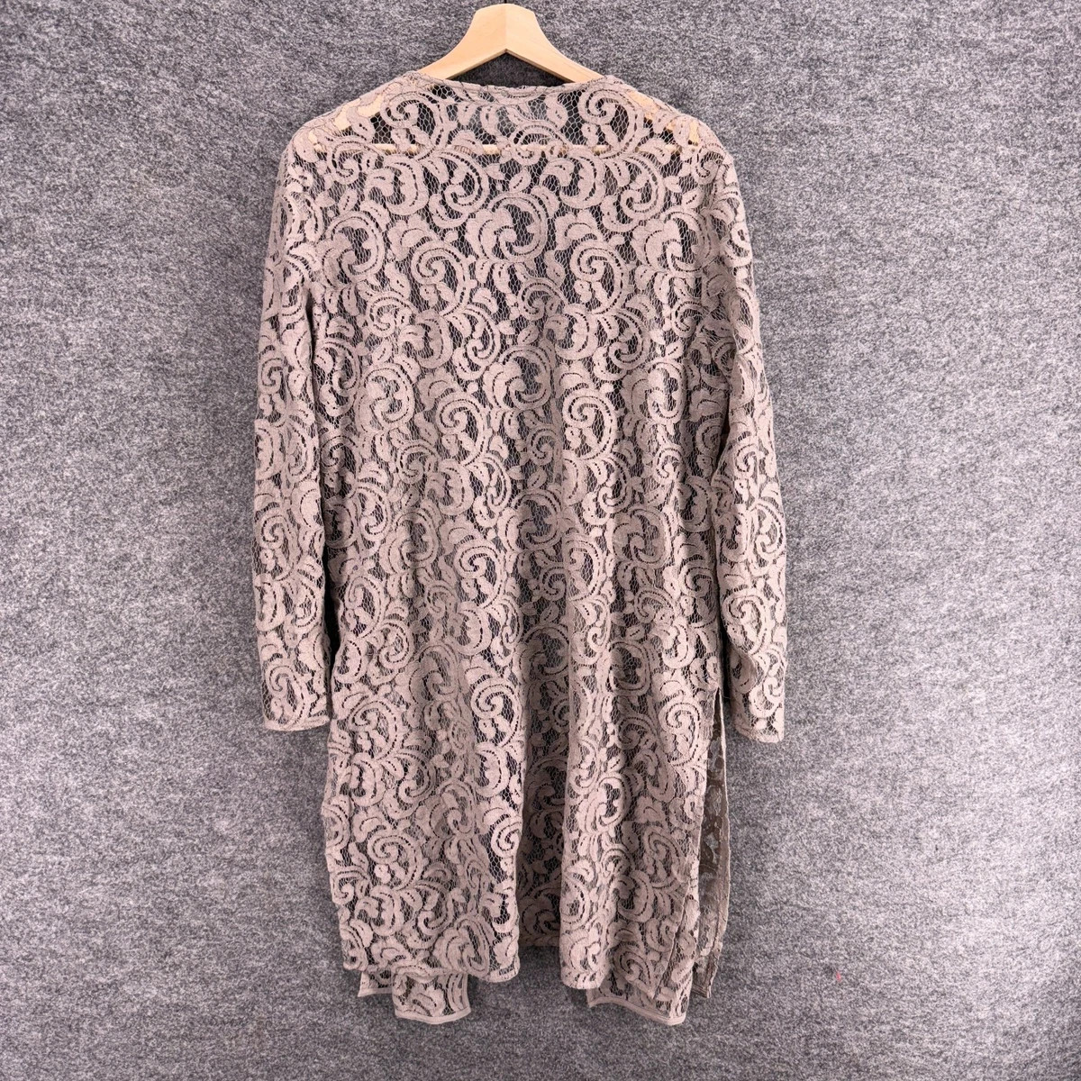 Unbranded Top Women M Medium Gray Floral Crochet Open Front Long Sleeve Casual