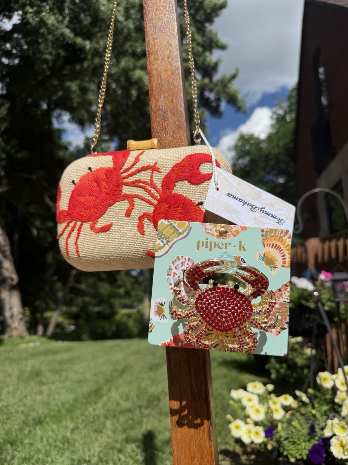 NWT Tommy Bahama Embroidered Crab Clutch Bag Purse w/ Rhinestoned Crab Hair Clip