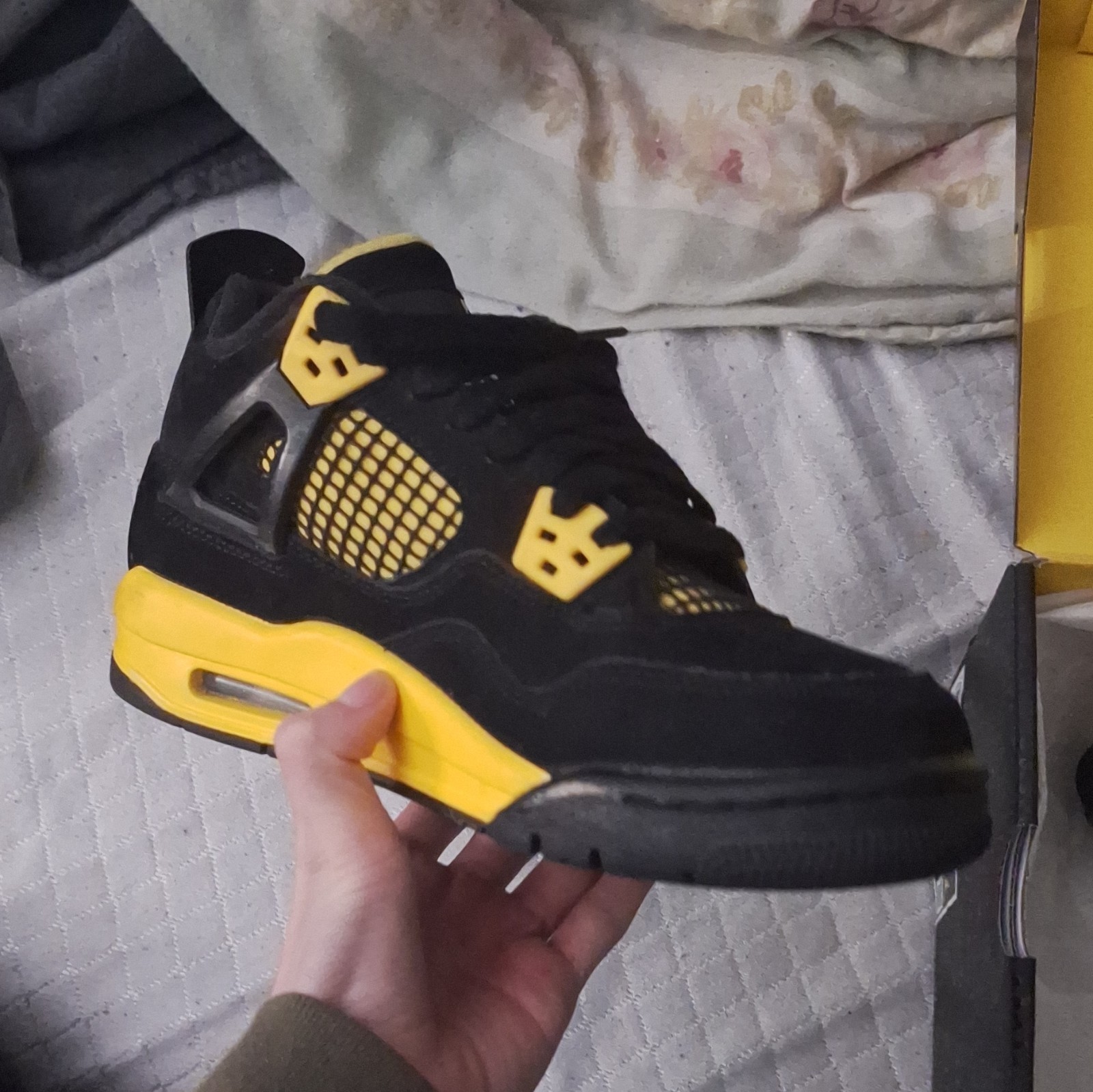 Jordan Air Jordan 4 Retro Thunder Black/Yellow Men’s Basketball Sneakers