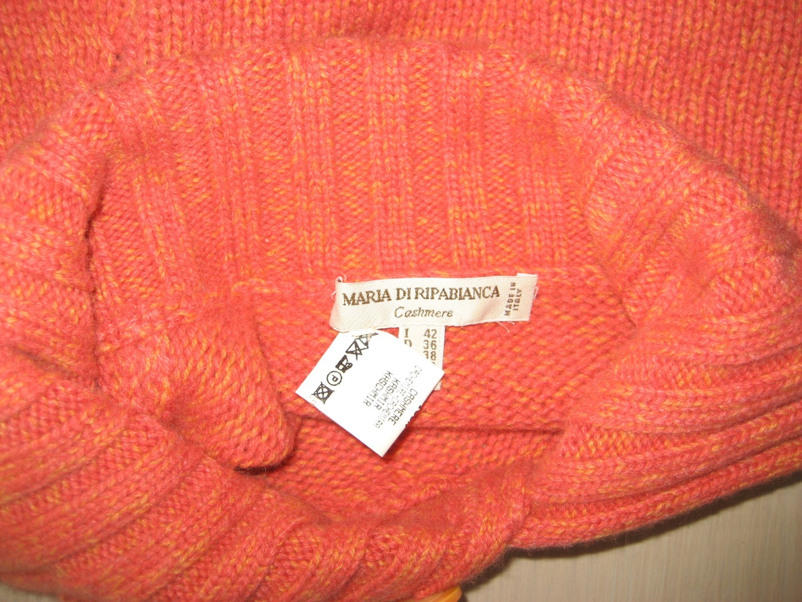 MARIA DI RIPABIANCA CASHMERE ORANGE TURTLE NECK LONG SLEEVE SWEATER SIZE 6