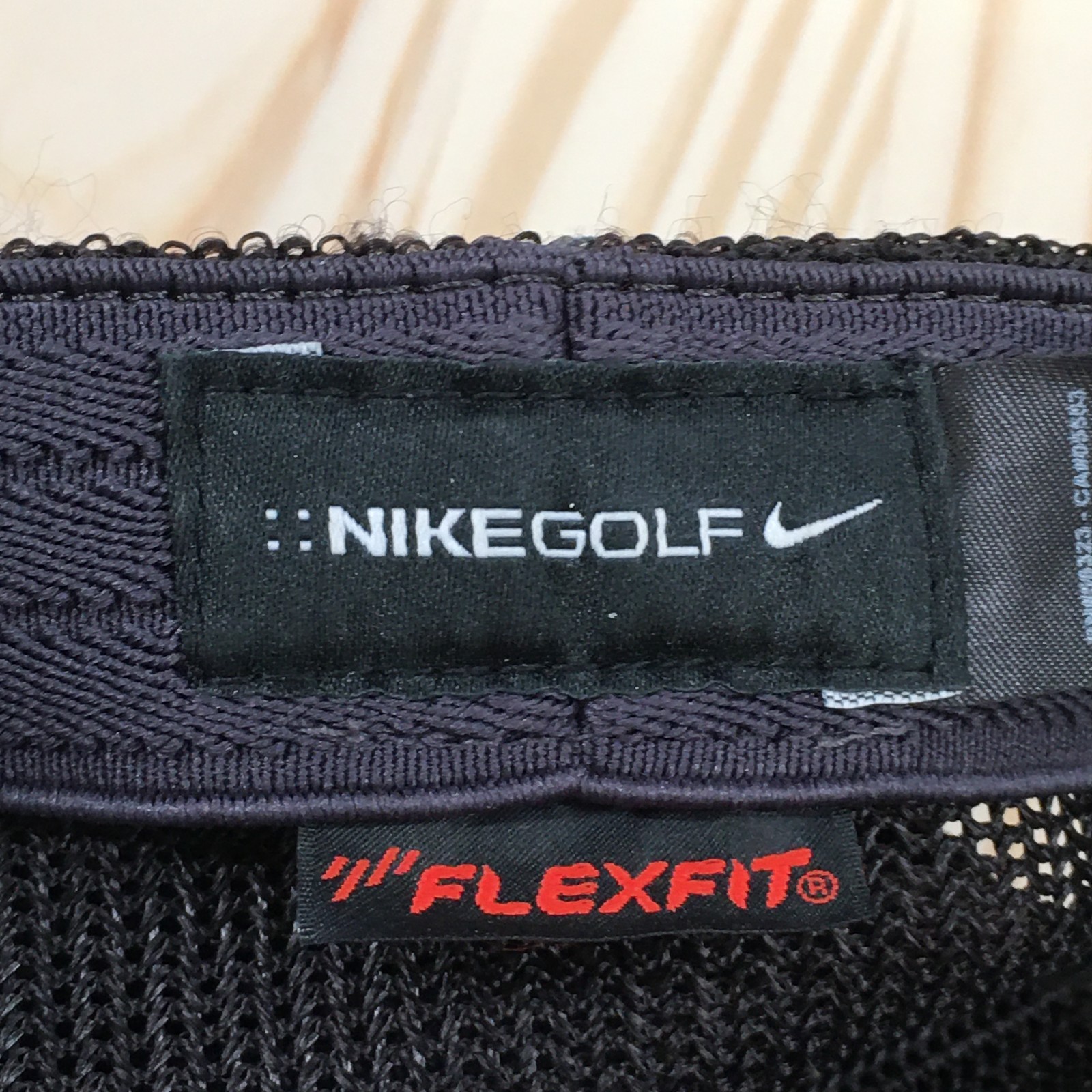 Nike Golf Cap Unisex One Size Adjustable Curved Brim Mesh Back Embroidered Black