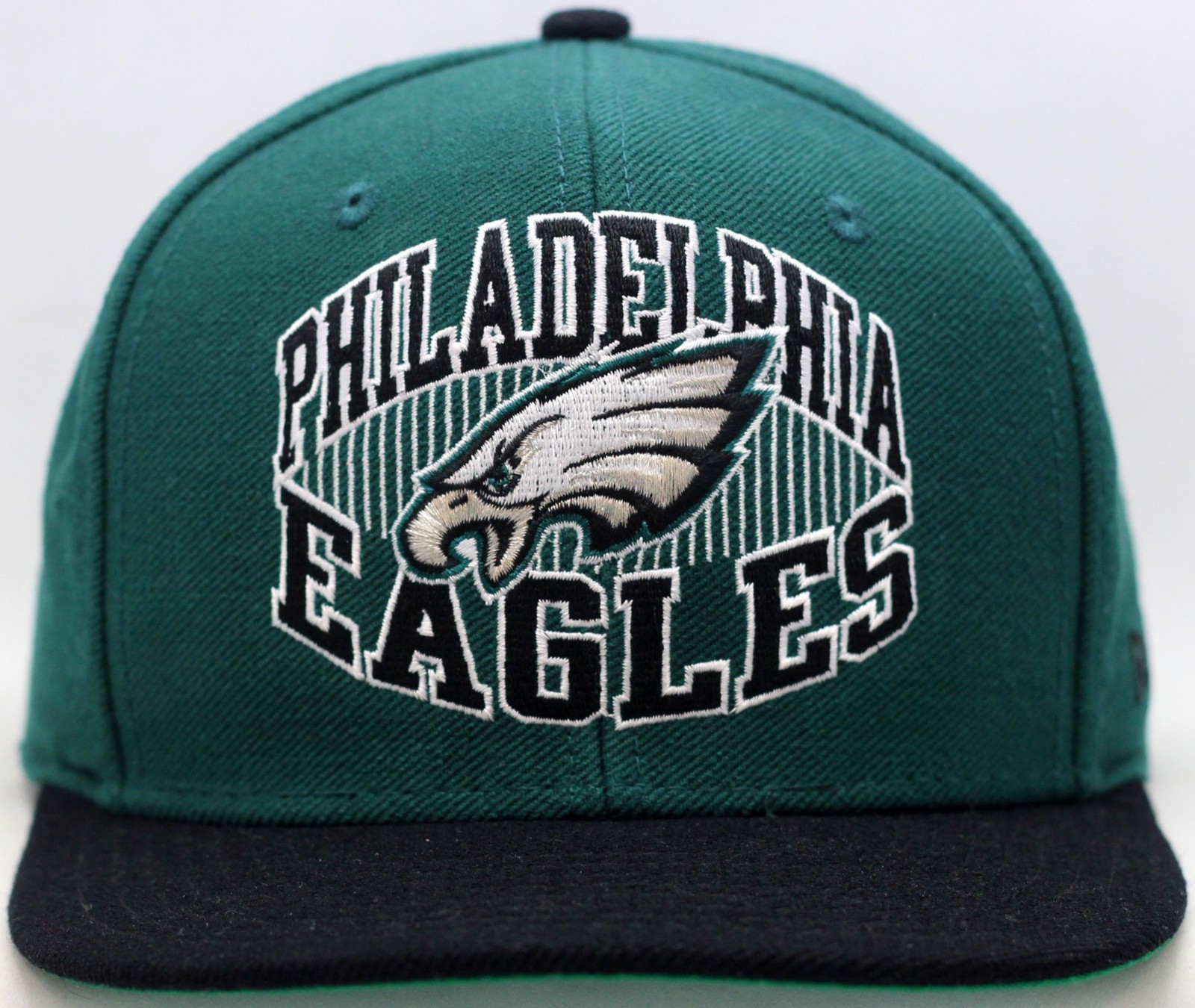 Philadelphia Eagles Snapback 2-Tone Arched Logo PE1340