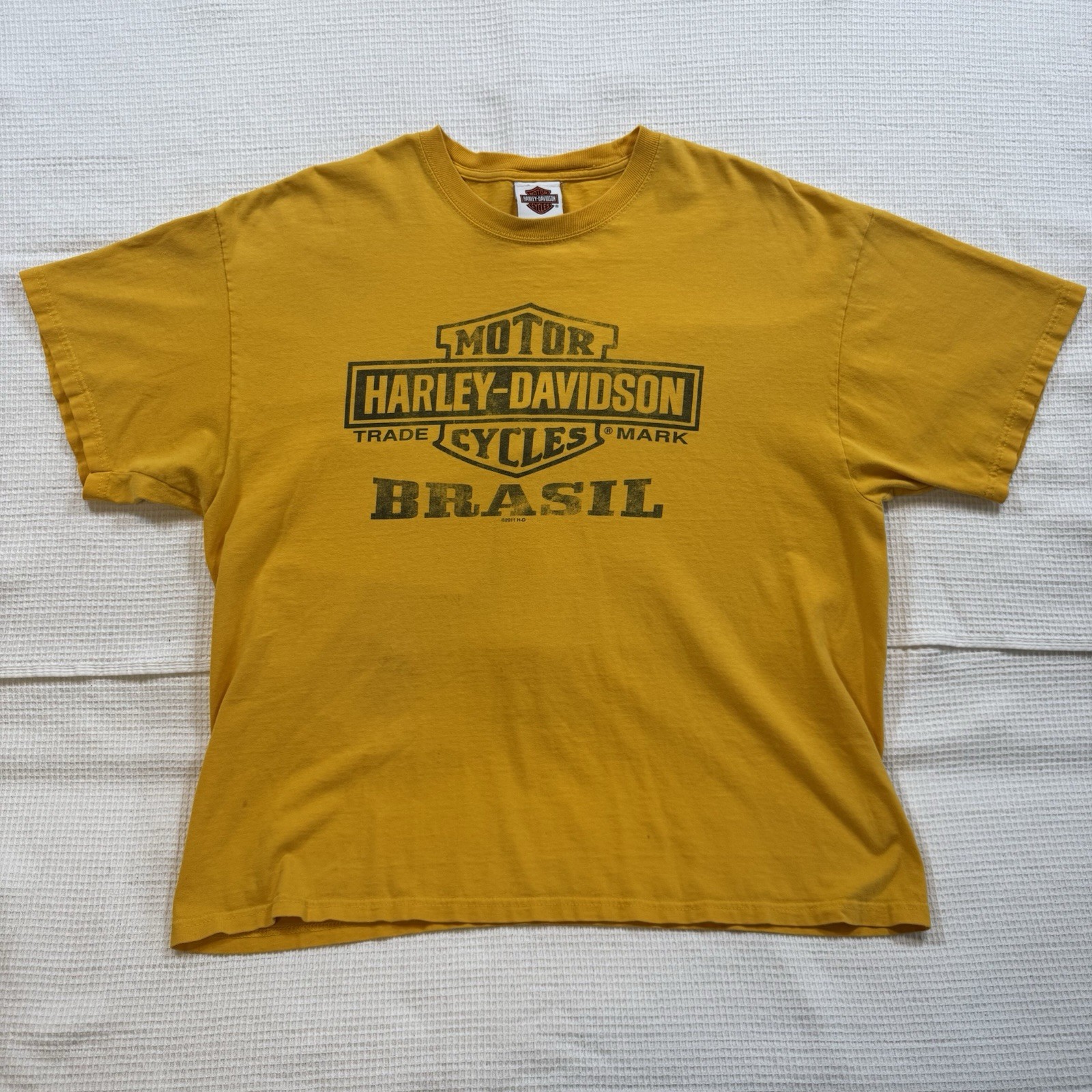 Vintage Harley Davidson T-Shirt Men’s XL Basil Yellow 2011