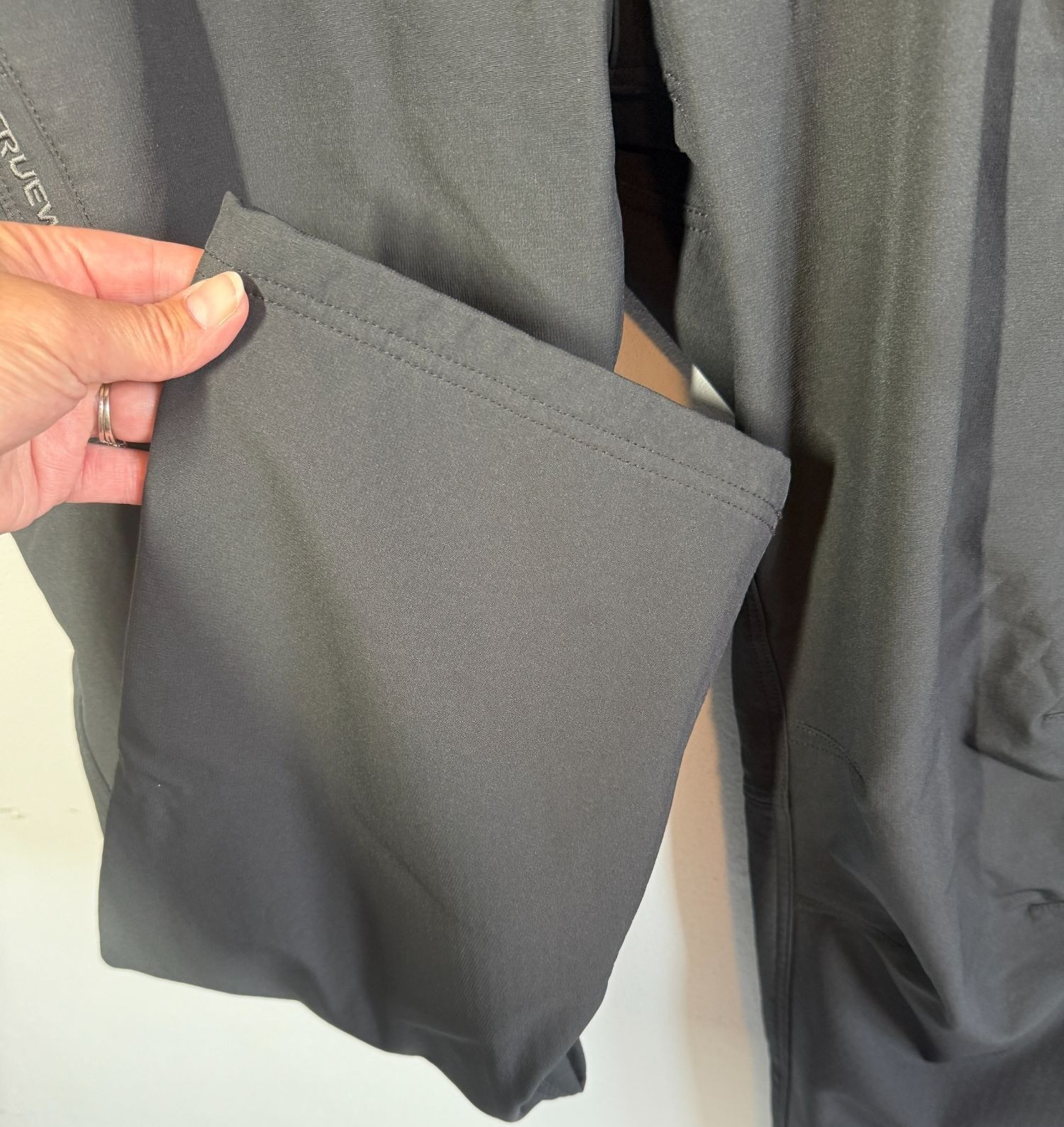 Truewerk T3 Pant Black Mens 42×32 Work Pants Technical Cargo Stretch Insulated
